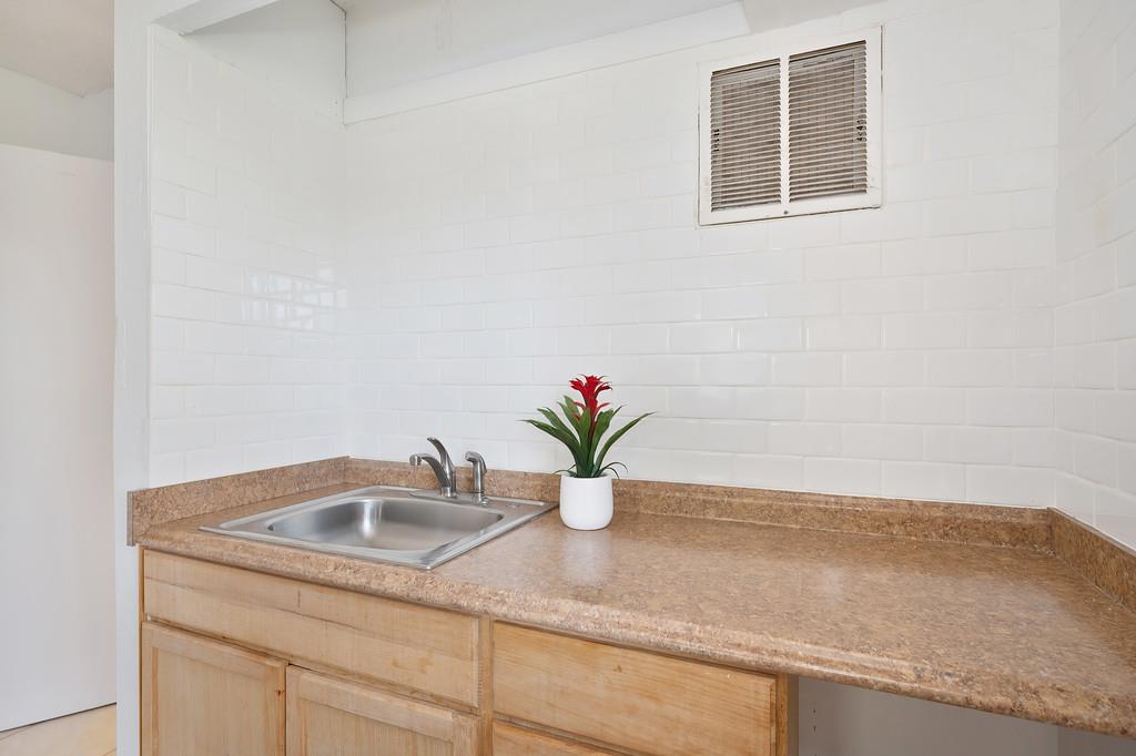 Detail Gallery Image 19 of 43 For 1930 Indian Rock Rd, Cool,  CA 95614 - 3 Beds | 2/1 Baths