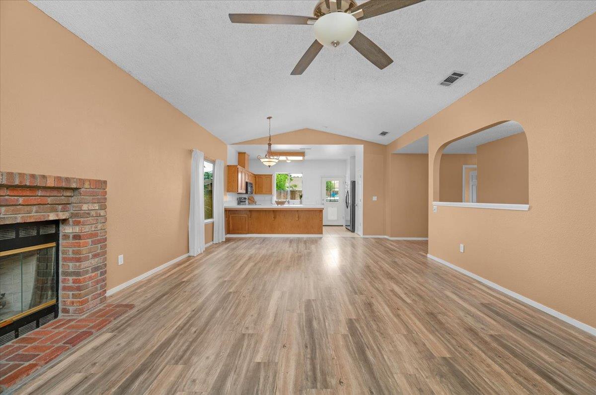 N Cleo Avenue, Fresno, California image 9