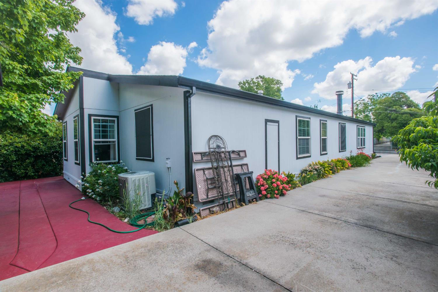 Detail Gallery Image 7 of 59 For 6946 27th St, Sacramento,  CA 95822 - 3 Beds | 2 Baths