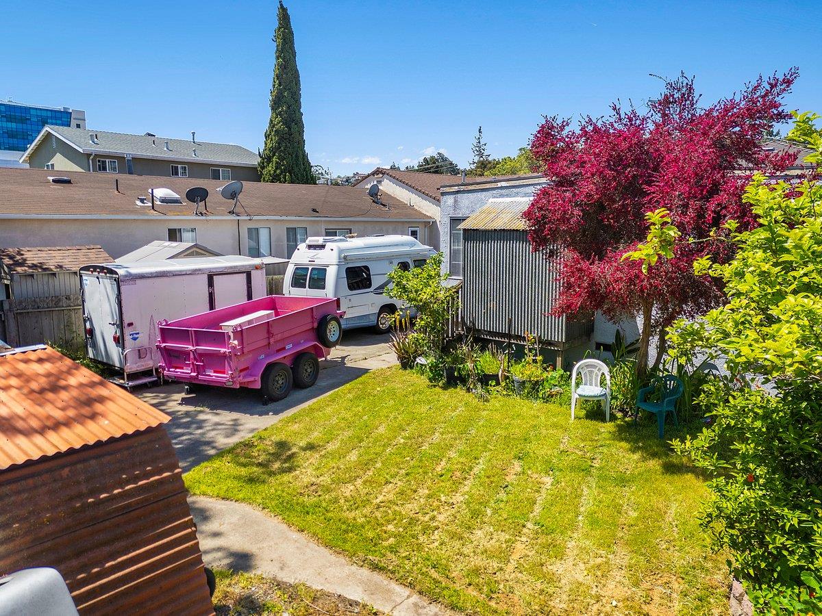 Detail Gallery Image 11 of 12 For 19770 Sprague, Castro Valley,  CA 94549 - 3 Beds | 2 Baths