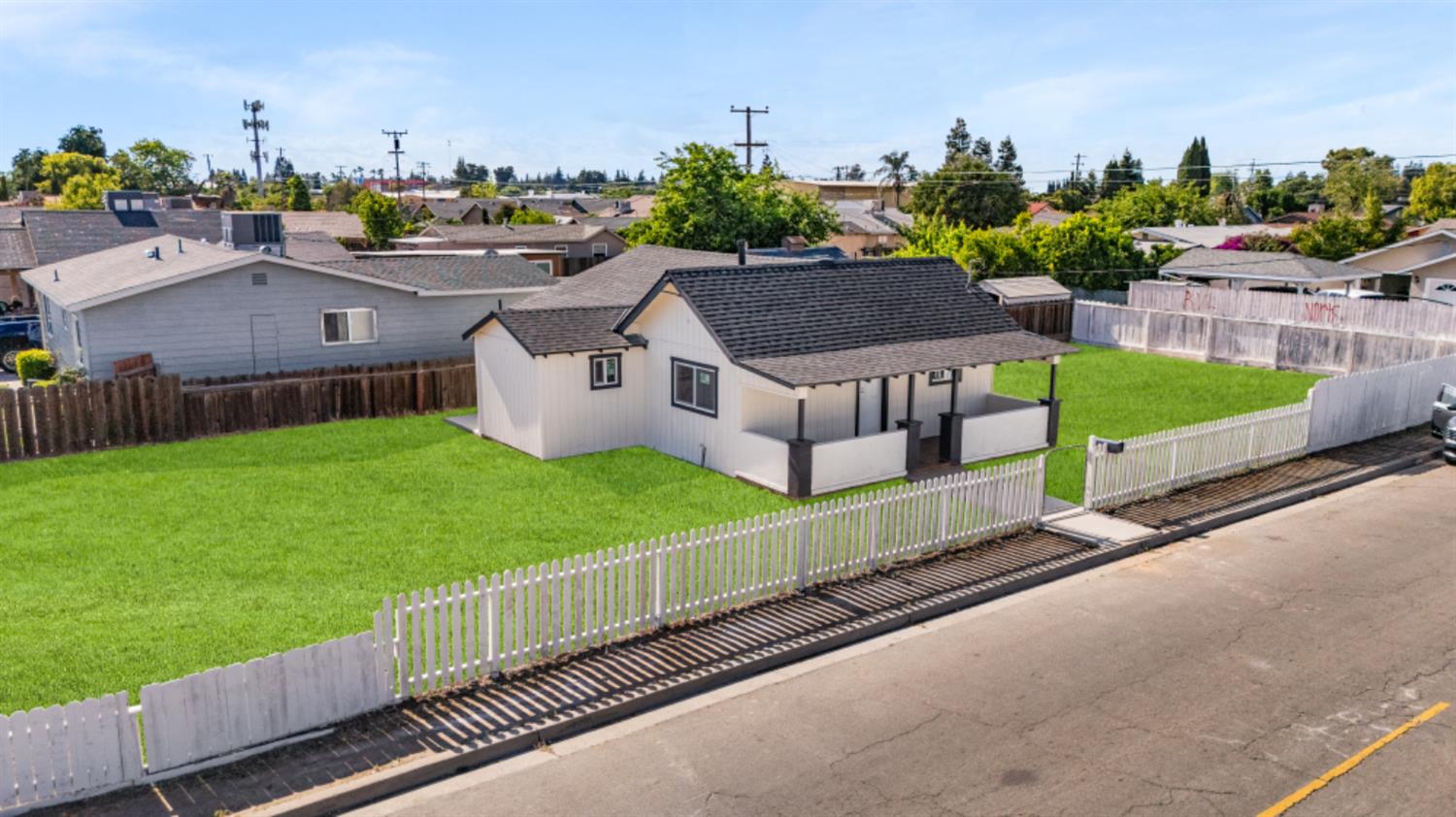 Detail Gallery Image 2 of 32 For 6301 Palmer Ave, Riverbank,  CA 95367 - 2 Beds | 1 Baths