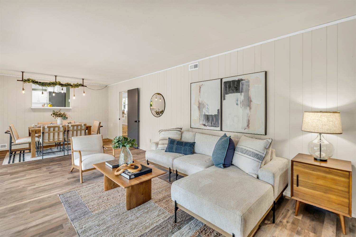 Detail Gallery Image 26 of 48 For 90 Parklite Cir, Sacramento,  CA 95831 - 4 Beds | 2/1 Baths