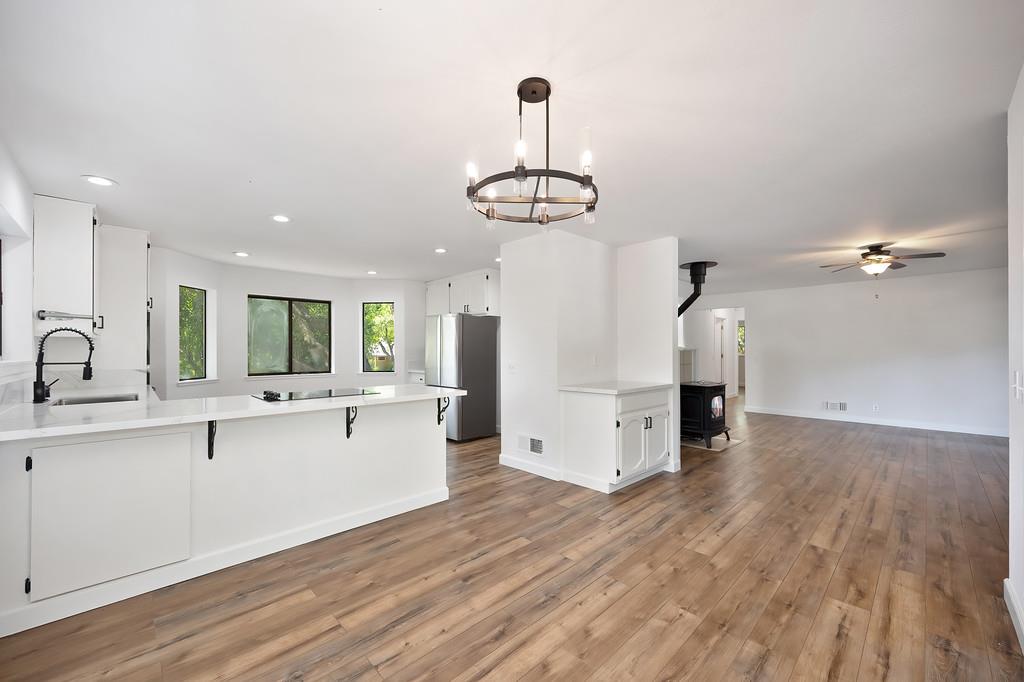La Crescenta Drive, Cameron Park, California image 15