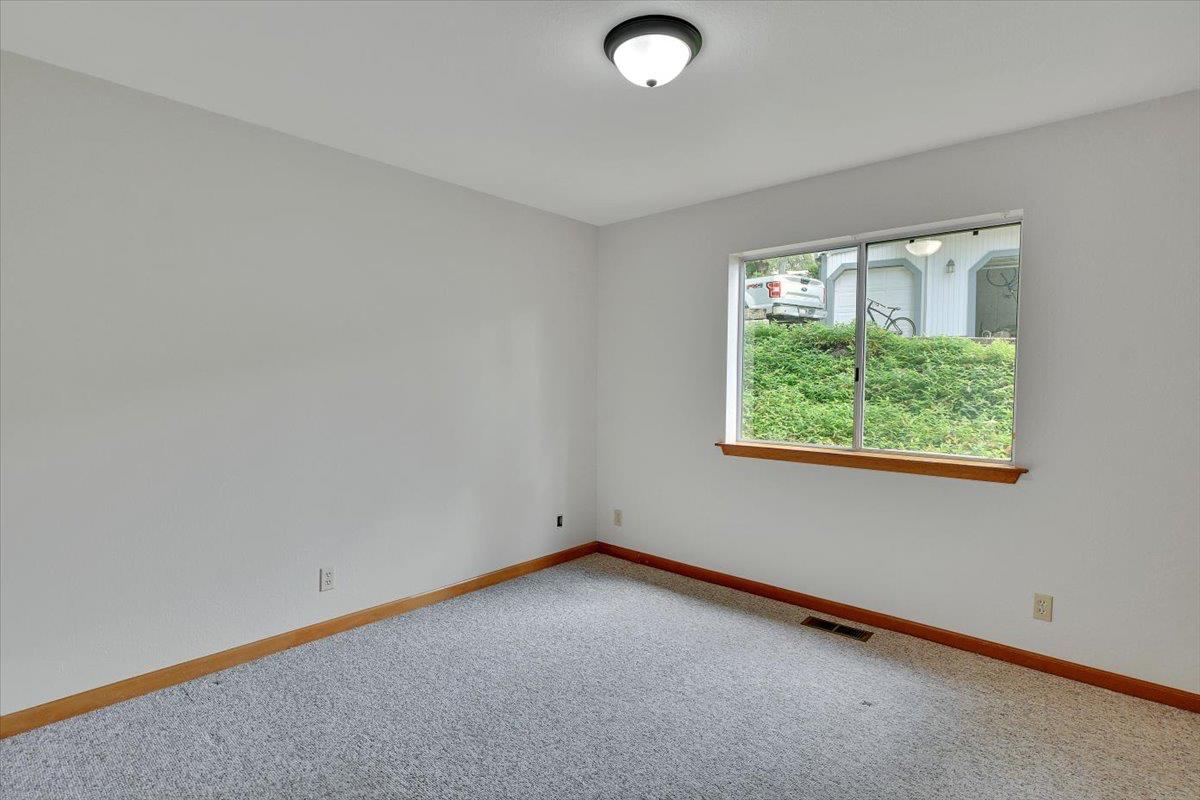 Detail Gallery Image 47 of 75 For 13901 Lake Wildwood Dr, Penn Valley,  CA 95946 - 3 Beds | 2 Baths