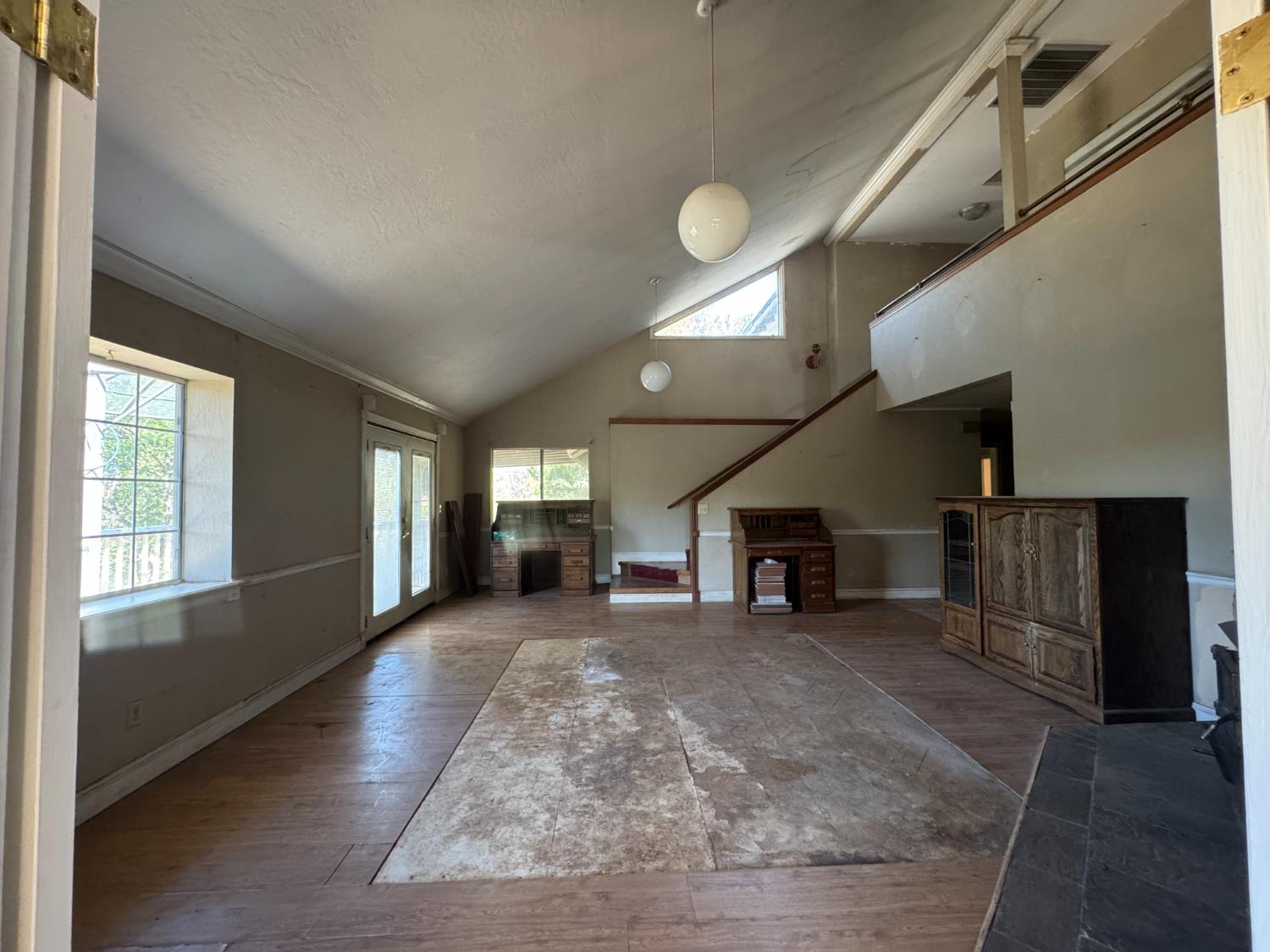 Margarita Court, Coulterville, California image 12