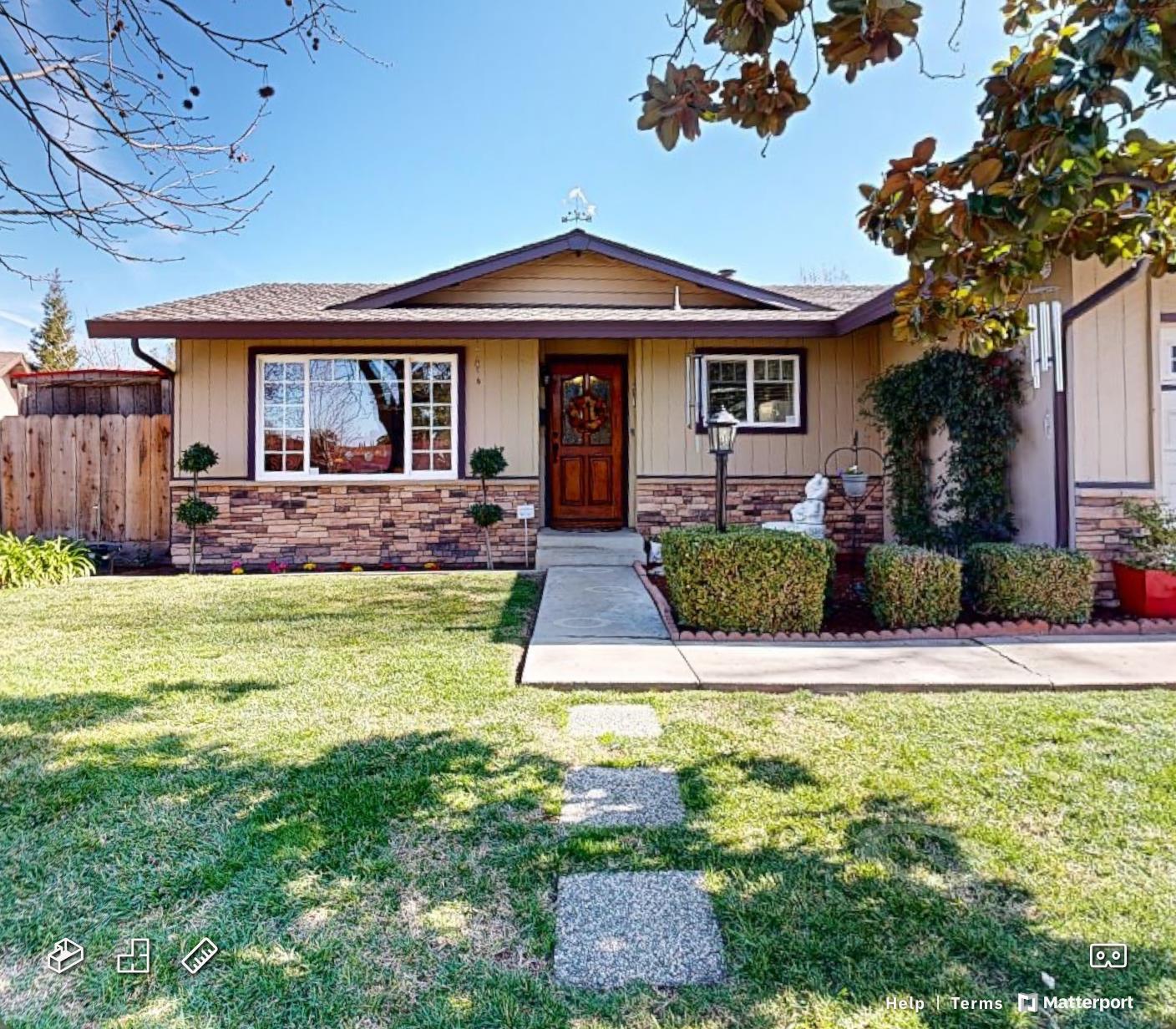 Detail Gallery Image 1 of 26 For 2700 Berwick Ct, Modesto,  CA 95355 - 4 Beds | 2 Baths