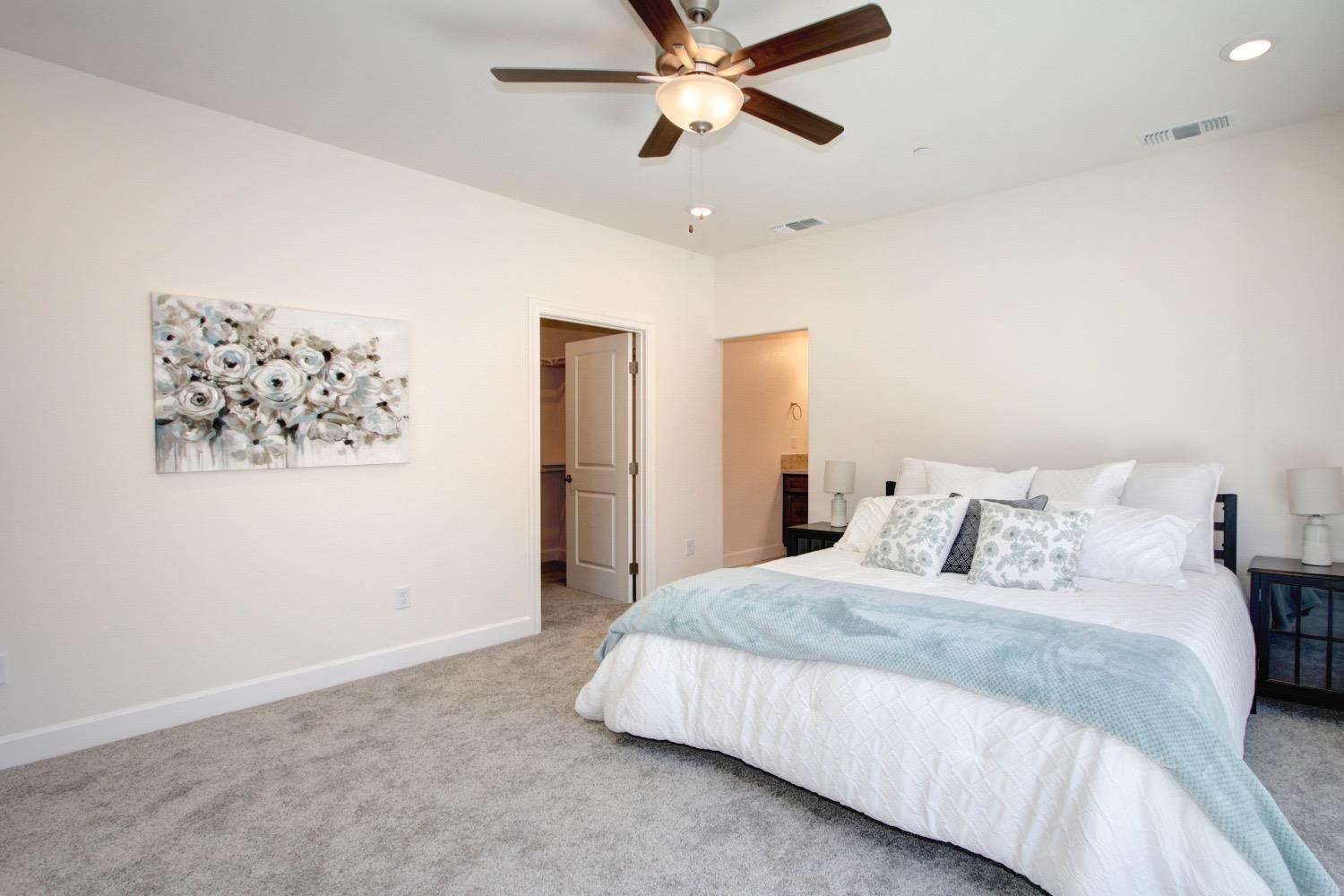 Detail Gallery Image 11 of 13 For 912 Norman Rd, Galt,  CA 95632 - 3 Beds | 3 Baths