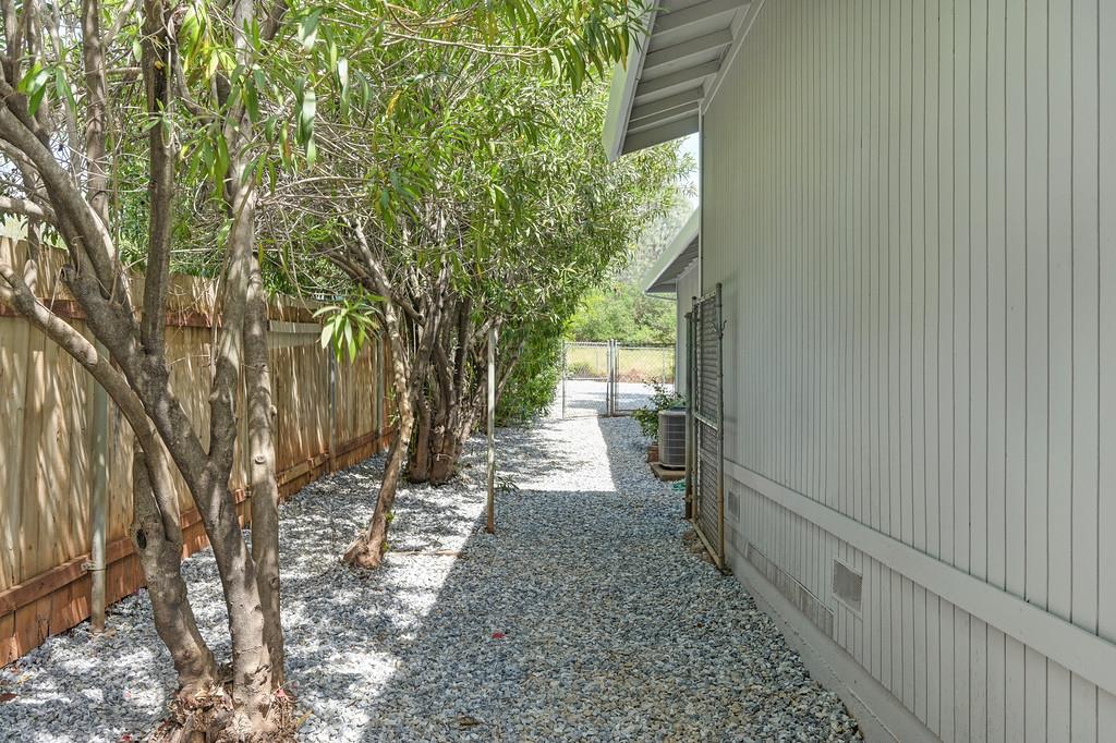 La Crescenta Drive, Cameron Park, California image 41