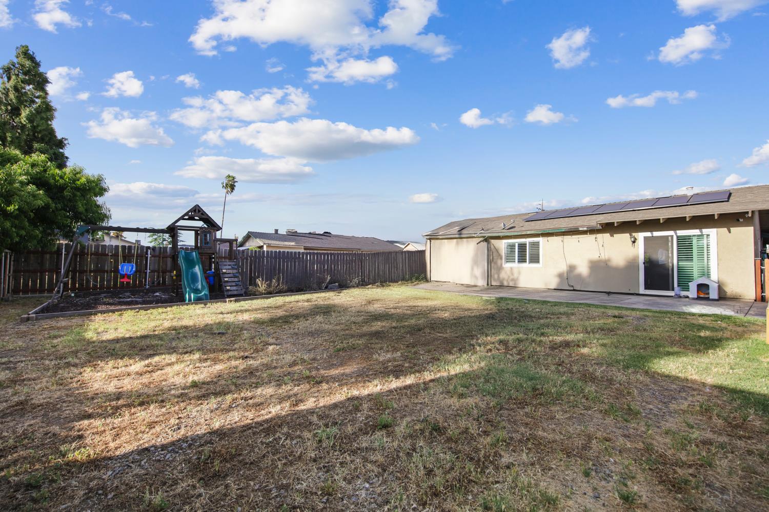 Detail Gallery Image 32 of 37 For 673 Locust Ave, Manteca,  CA 95337 - 3 Beds | 2 Baths