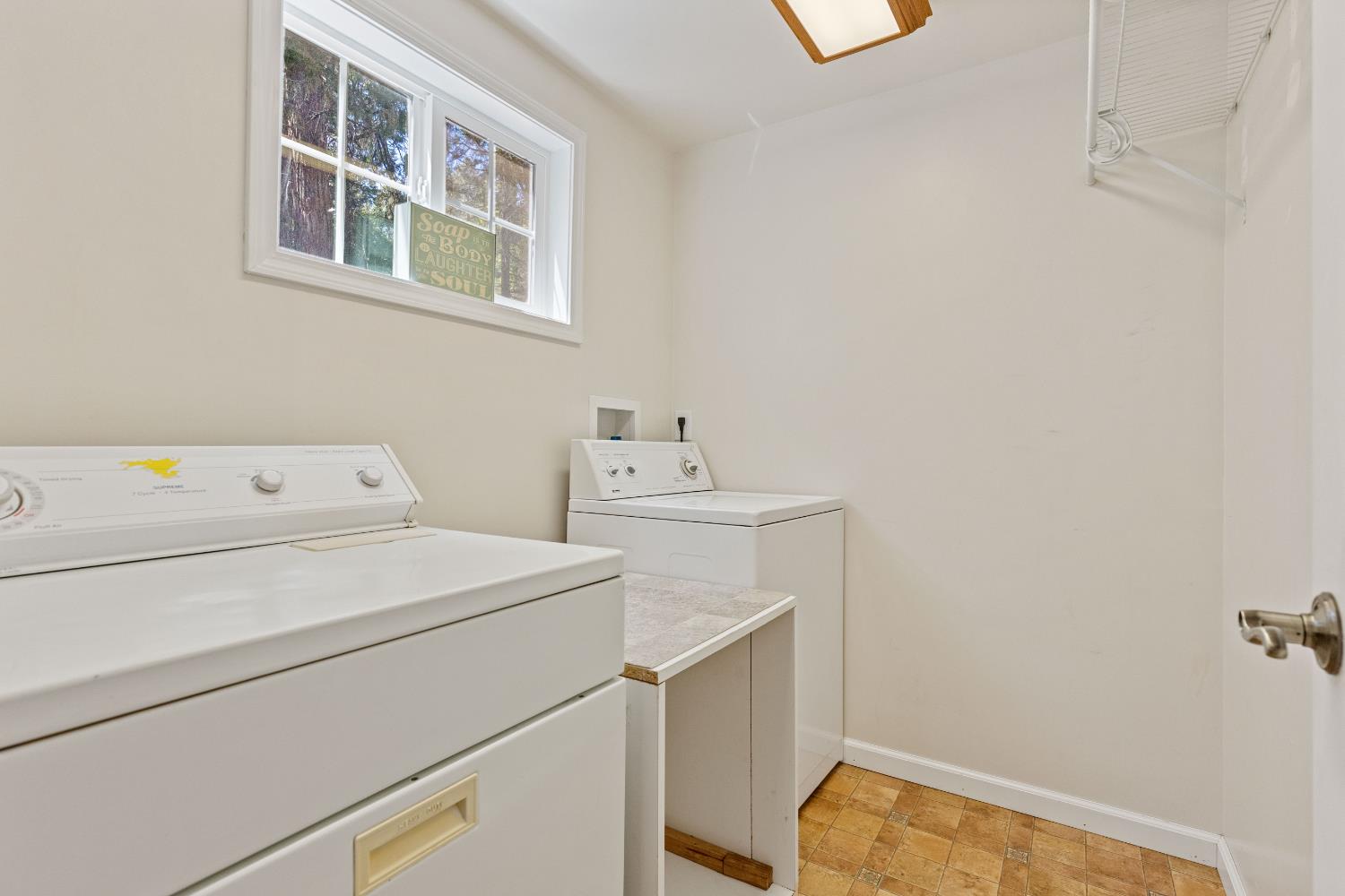 Detail Gallery Image 32 of 98 For 19163 Scotts Flat, Nevada City,  CA 95959 - 5 Beds | 5 Baths