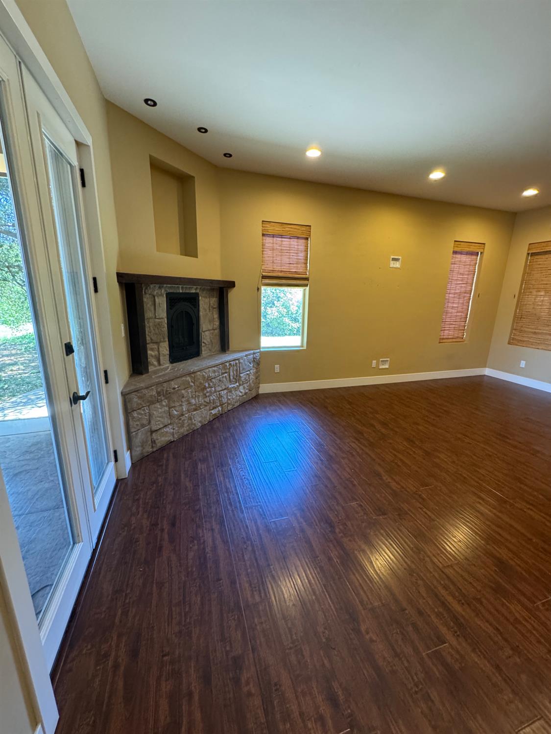 Detail Gallery Image 22 of 60 For 8856 Venikov Pl, Orangevale,  CA 95662 - 4 Beds | 3 Baths