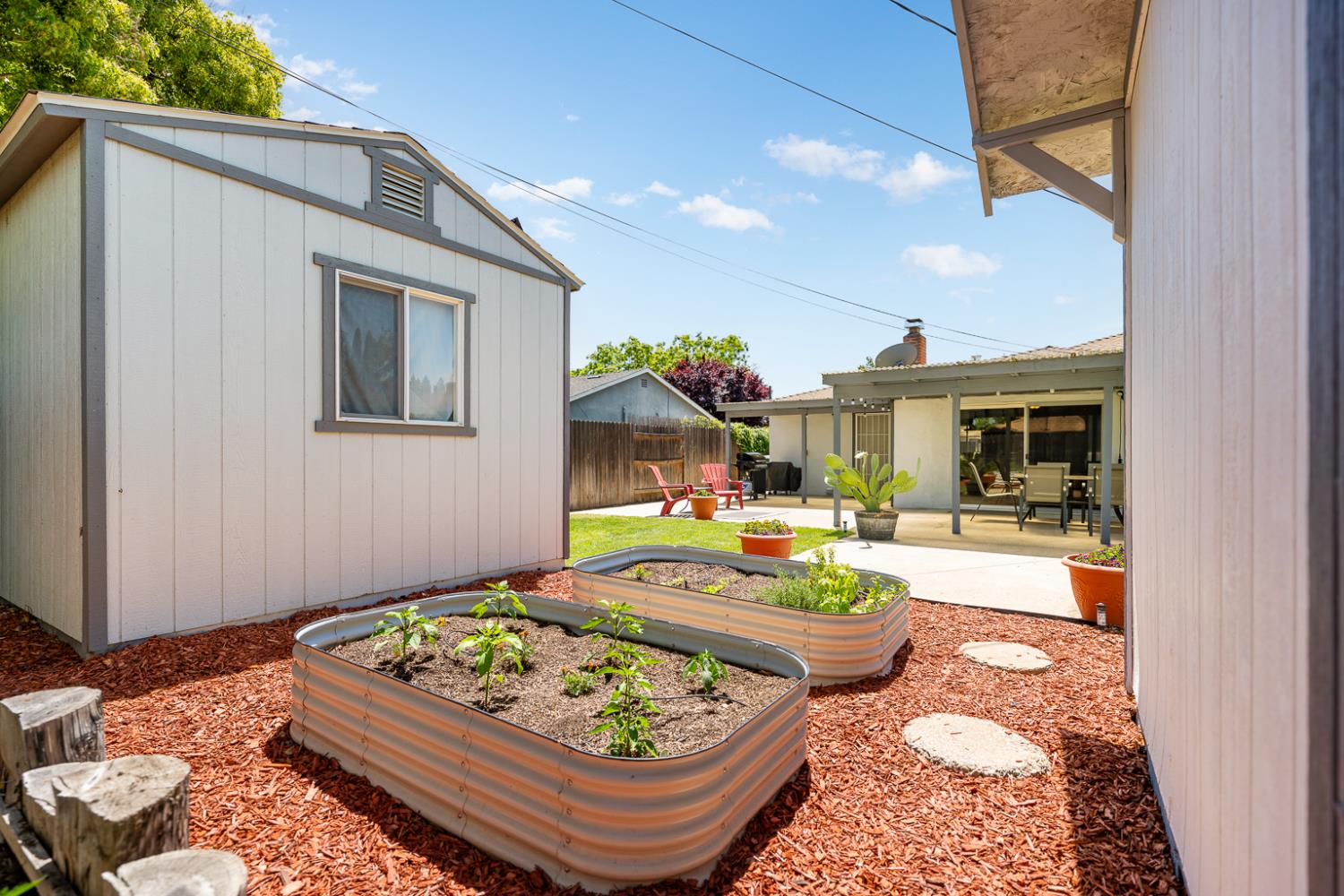Detail Gallery Image 34 of 38 For 1136 Hampton Rd, Sacramento,  CA 95864 - 3 Beds | 1 Baths