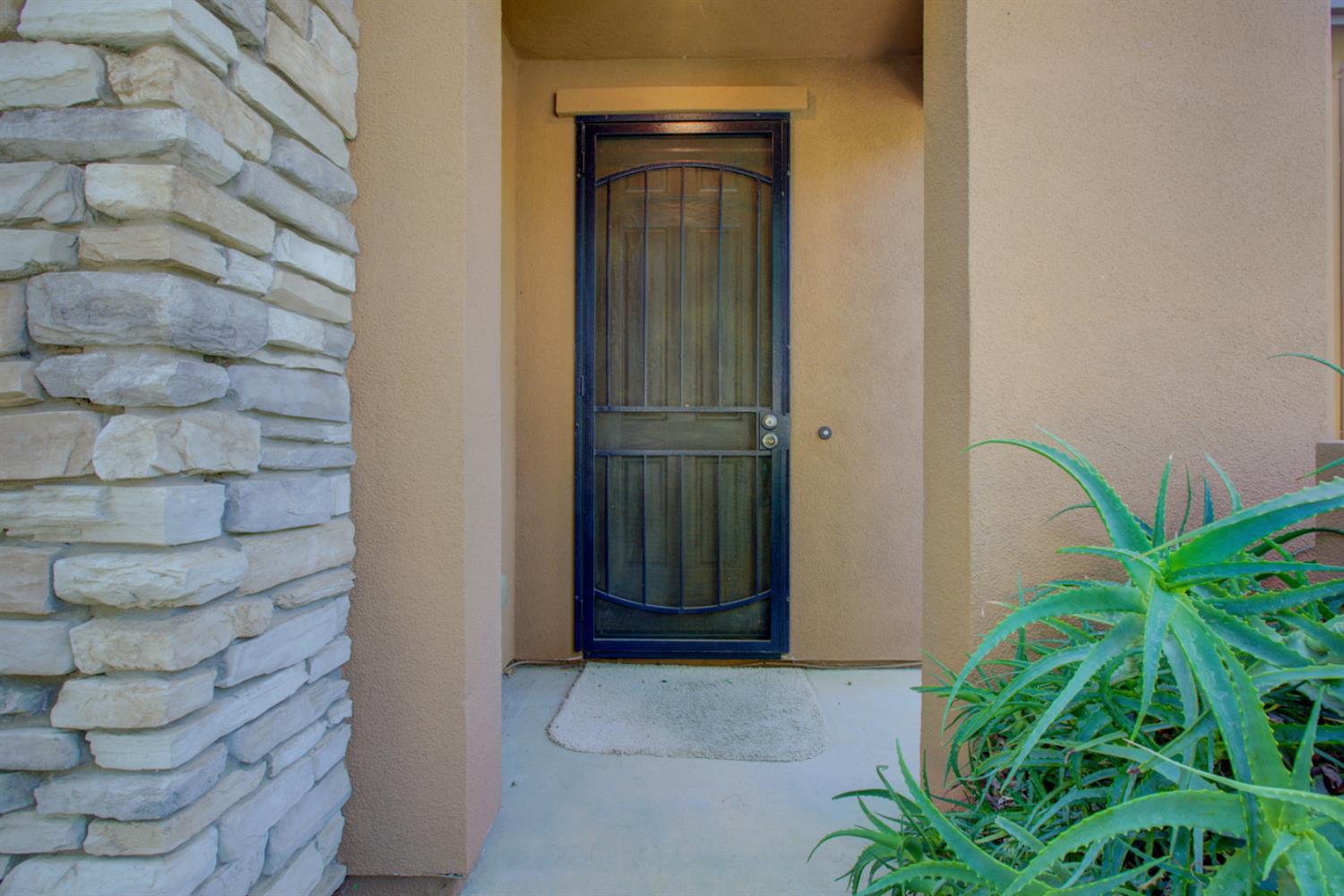 Detail Gallery Image 4 of 71 For 512 Squash Creek Ln, Patterson,  CA 95363 - 5 Beds | 3/1 Baths