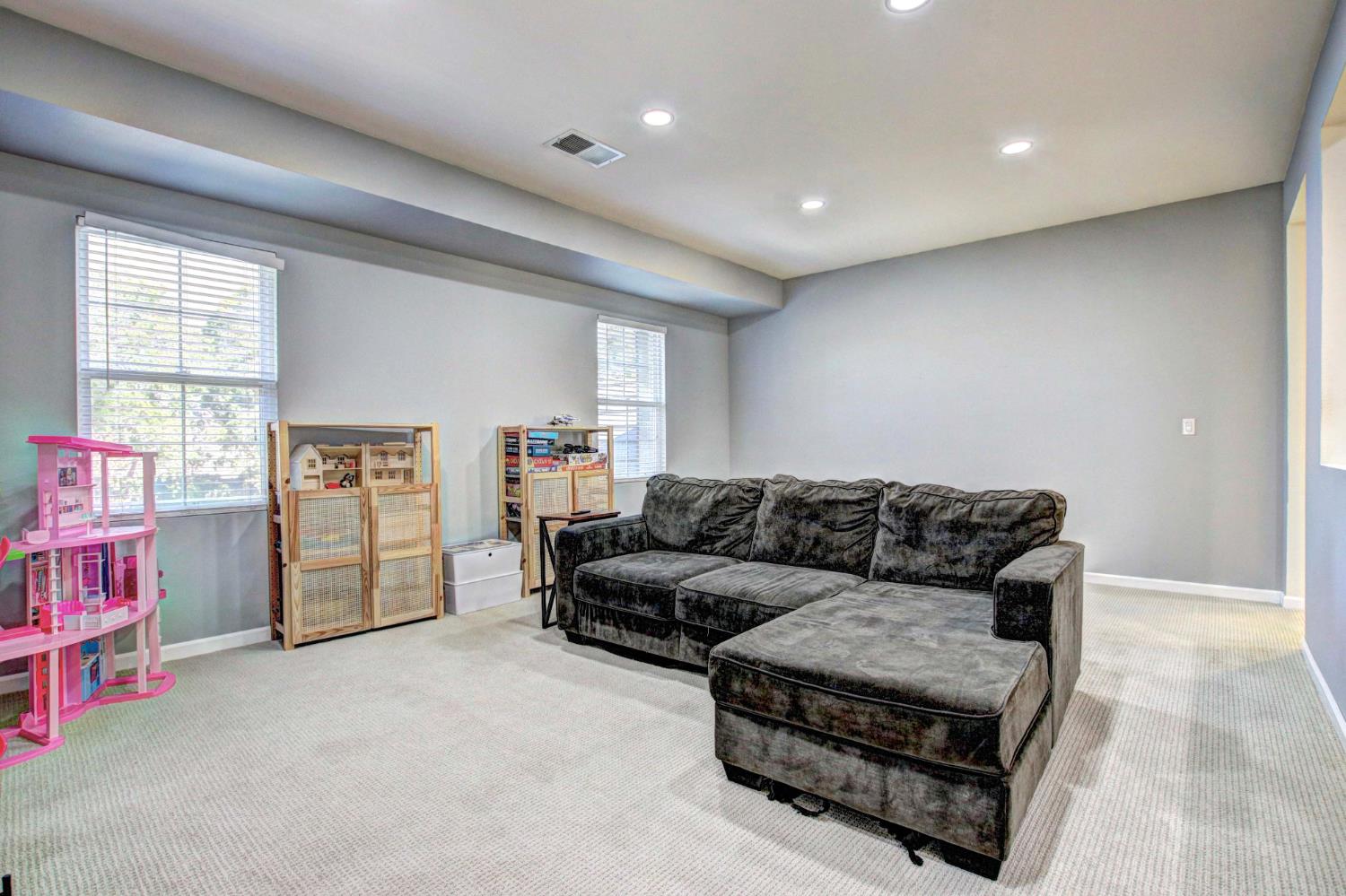 Detail Gallery Image 26 of 58 For 1461 Cortina Rd, West Sacramento,  CA 95691 - 5 Beds | 3 Baths