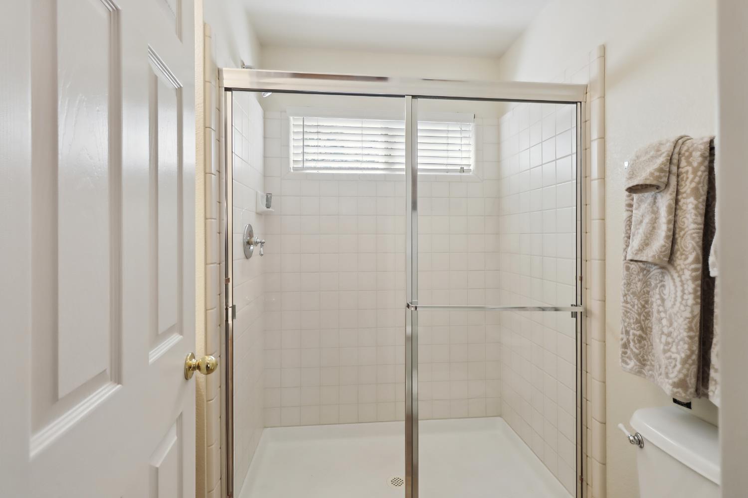 Detail Gallery Image 52 of 72 For 2049 Riggs Ave, Sacramento,  CA 95835 - 5 Beds | 3 Baths