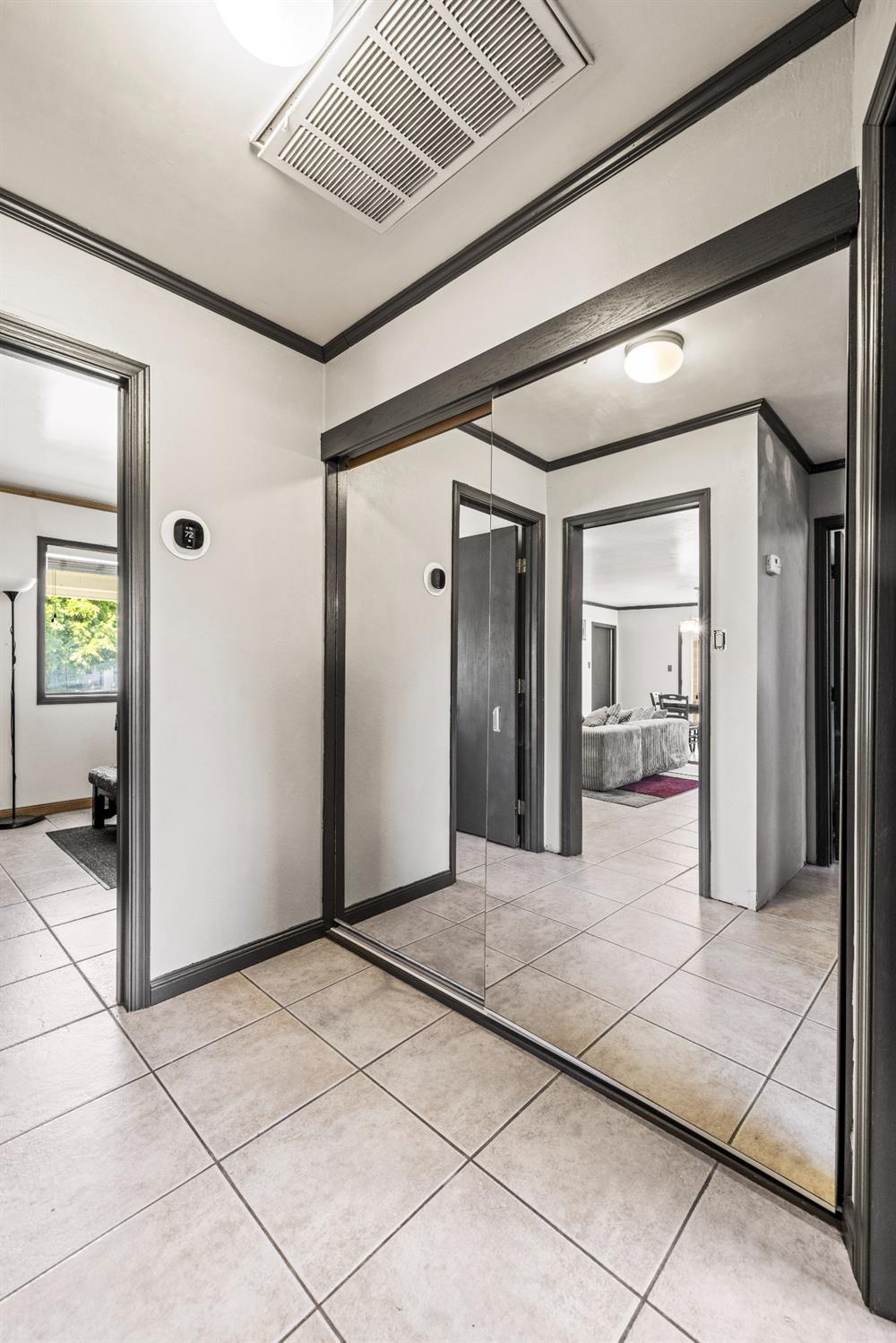 Detail Gallery Image 18 of 19 For 5956 York Glen, Sacramento,  CA 95842 - 3 Beds | 1 Baths
