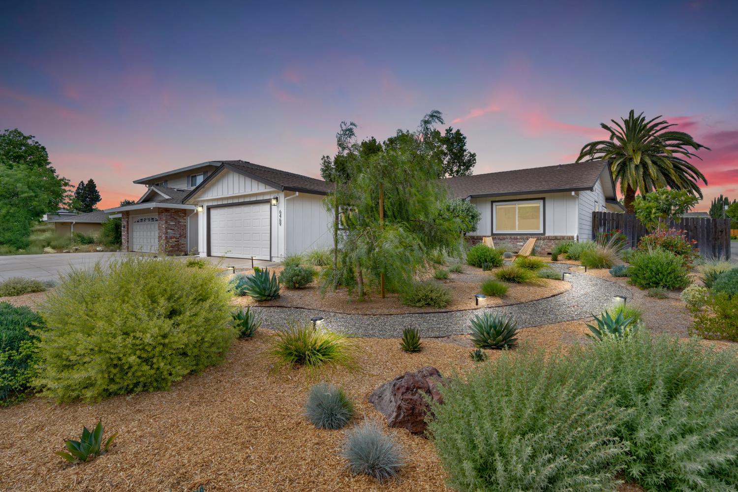 Detail Gallery Image 1 of 46 For 6469 Woodhills Way, Citrus Heights,  CA 95621 - 3 Beds | 2 Baths