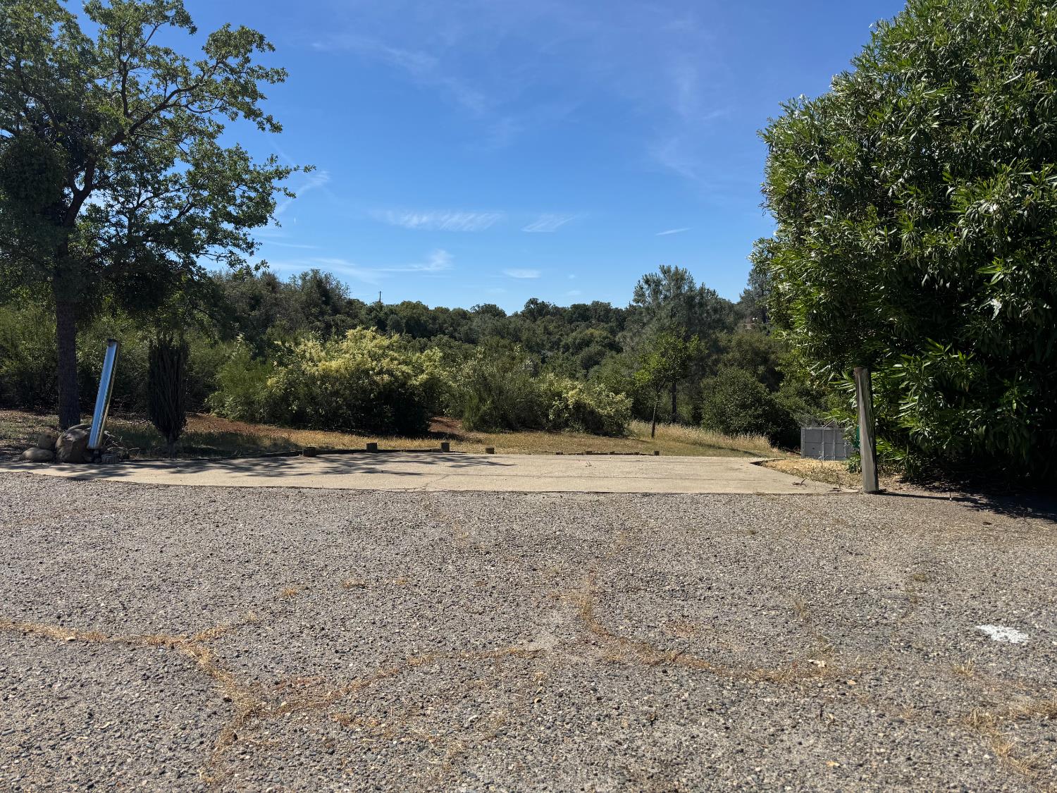 Margarita Court, Coulterville, California image 2