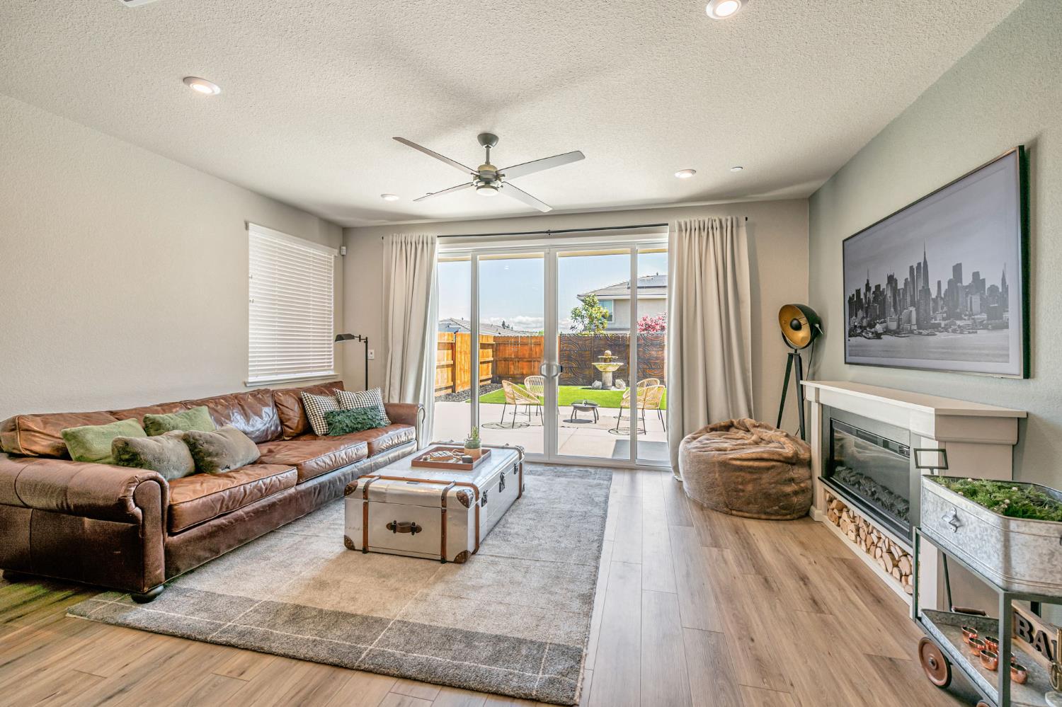 Detail Gallery Image 6 of 53 For 1528 Seneca Cir, El Dorado Hills,  CA 95762 - 4 Beds | 3 Baths