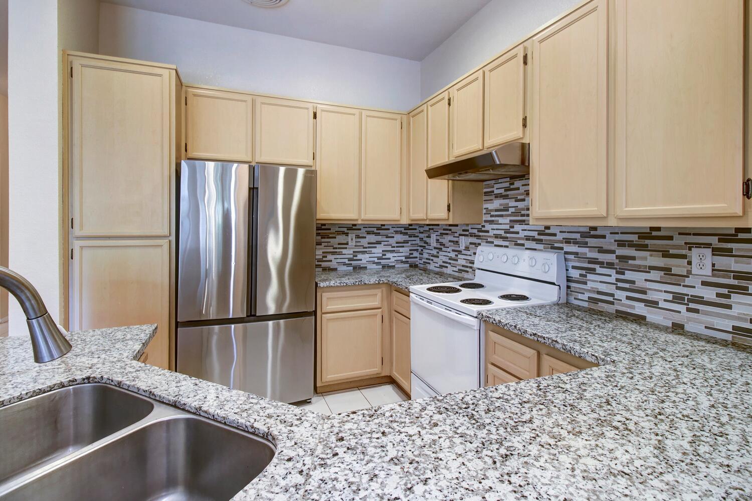 Detail Gallery Image 9 of 28 For 2385 Roualt St, Davis,  CA 95618 - 3 Beds | 2 Baths