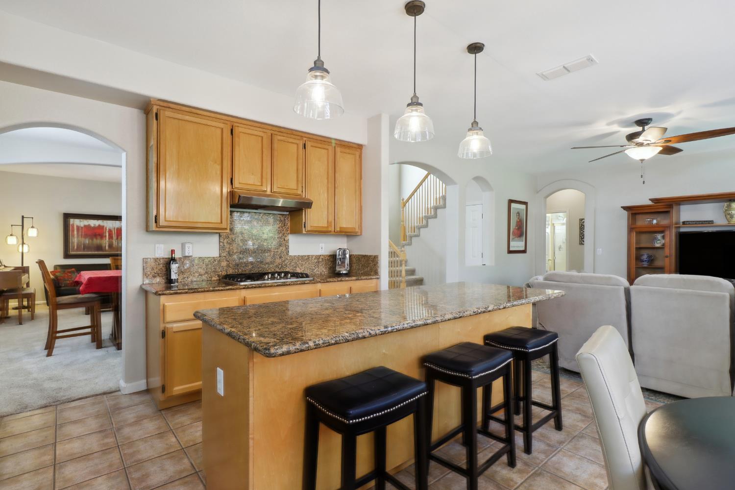 Detail Gallery Image 23 of 72 For 2049 Riggs Ave, Sacramento,  CA 95835 - 5 Beds | 3 Baths
