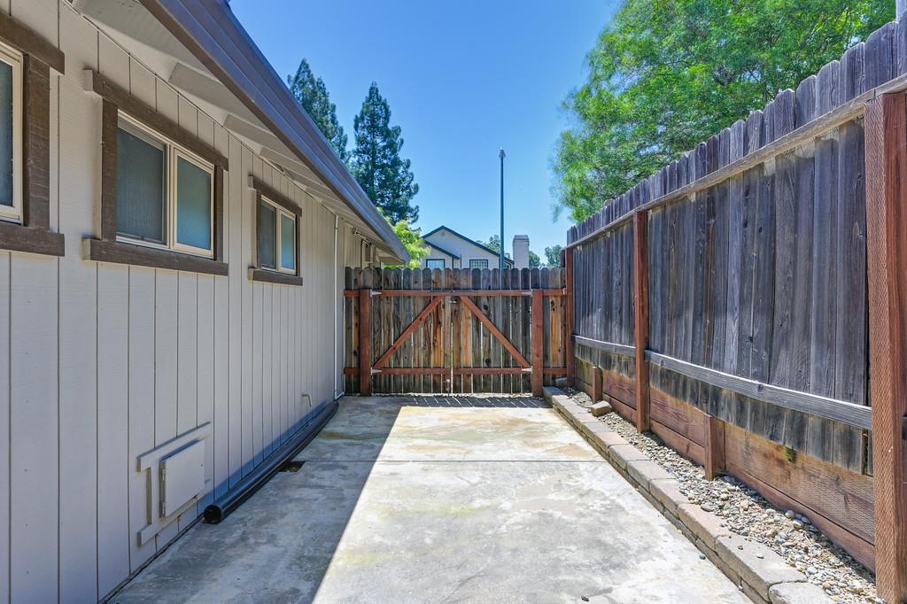 Detail Gallery Image 51 of 58 For 8725 Pathfinder Ct, Orangevale,  CA 95662 - 5 Beds | 3 Baths