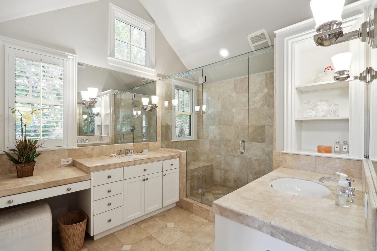 Detail Gallery Image 27 of 62 For 2665 Donner Way, Sacramento,  CA 95818 - 4 Beds | 3 Baths