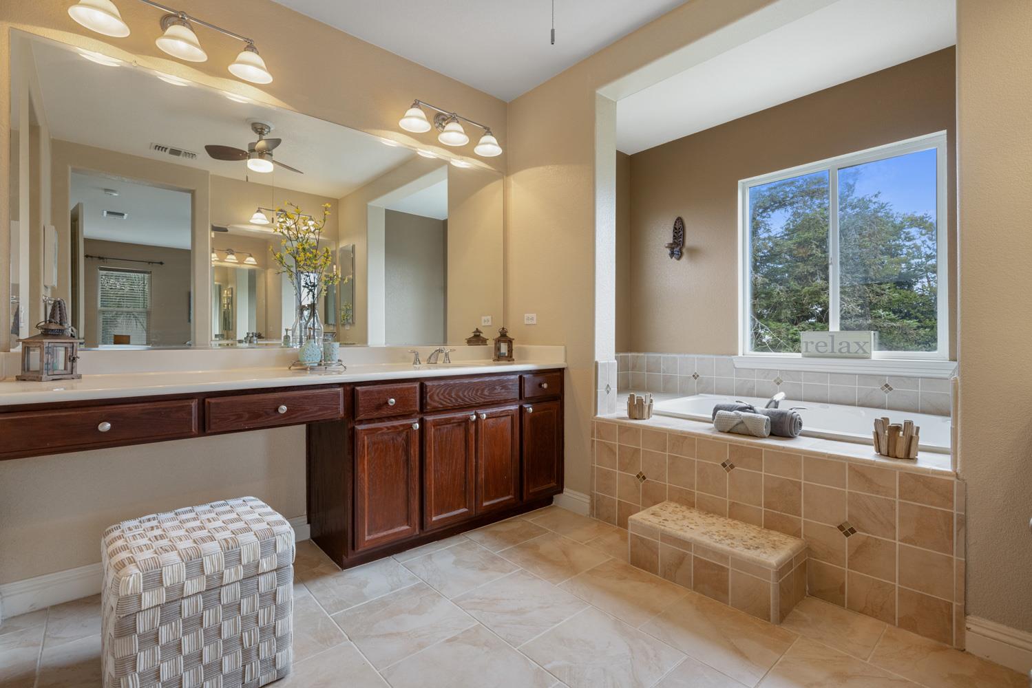 Detail Gallery Image 38 of 76 For 1734 Bandoni Ln, Manteca,  CA 95337 - 4 Beds | 3/1 Baths