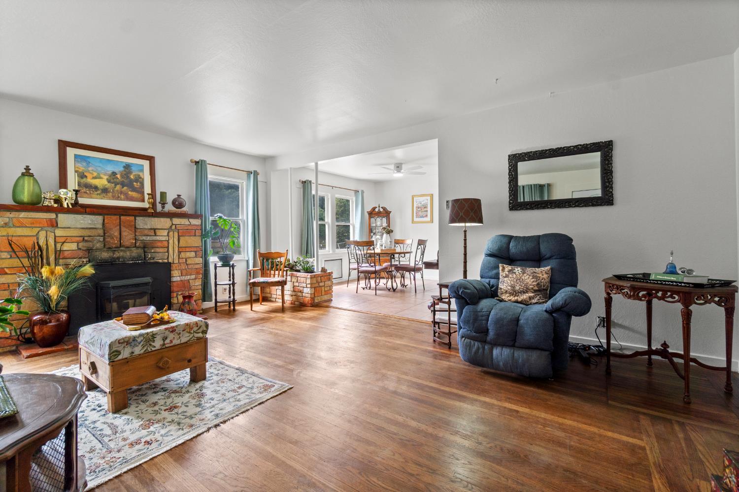 Detail Gallery Image 6 of 37 For 700 Canal St, Placerville,  CA 95667 - 3 Beds | 2 Baths