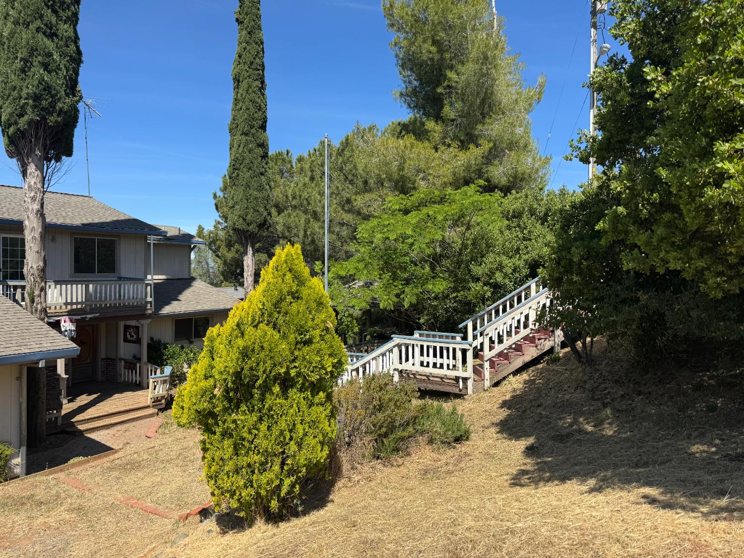 Margarita Court, Coulterville, California image 41