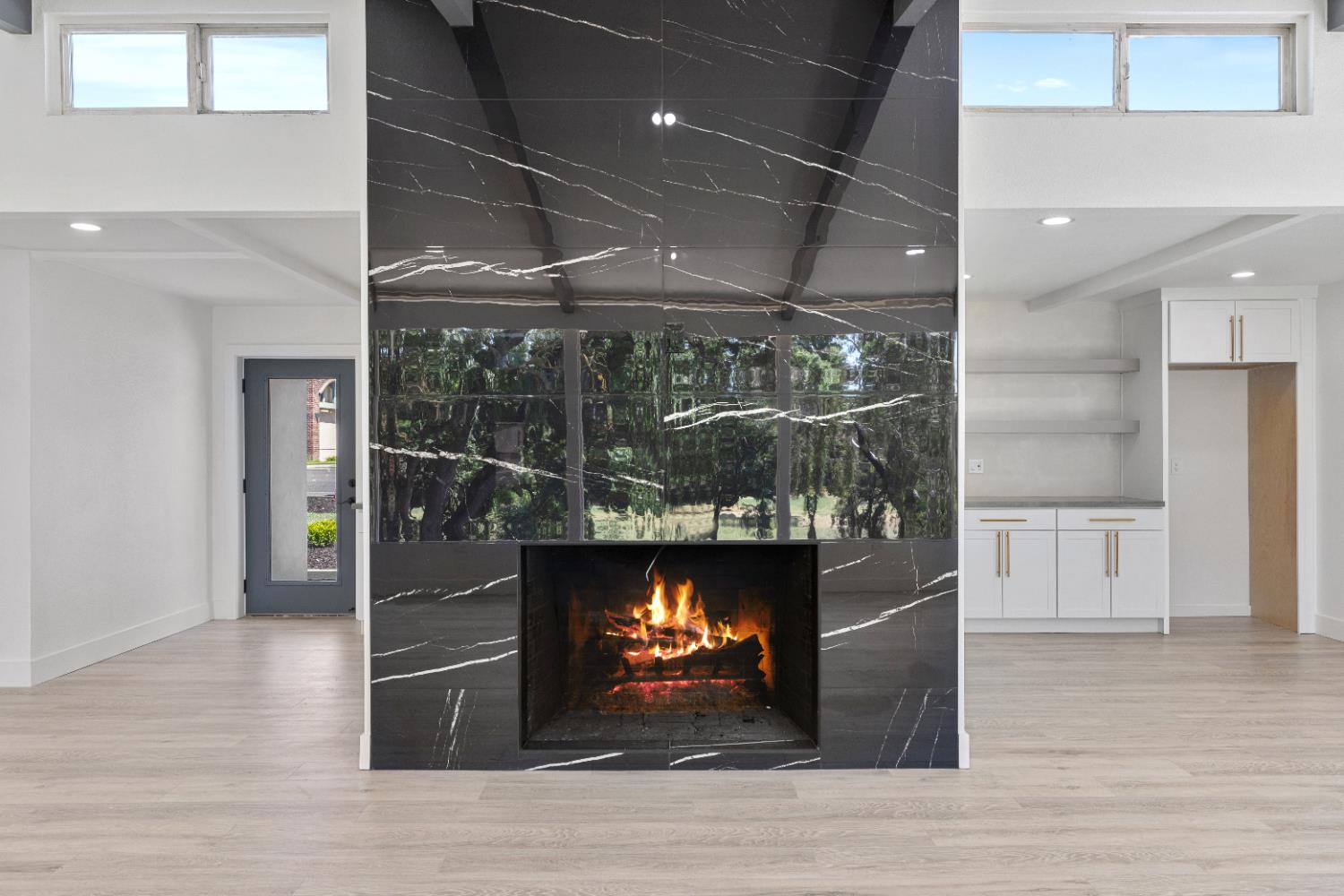 Detail Gallery Image 9 of 40 For 2124 Scenic Dr, Modesto,  CA 95355 - 4 Beds | 3/1 Baths