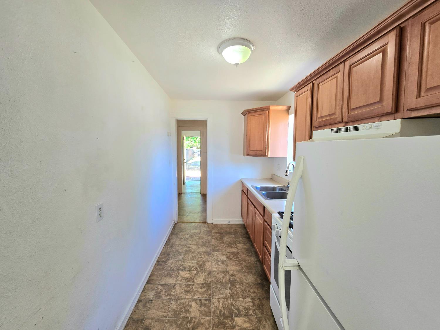 Detail Gallery Image 11 of 28 For 680 Walnut St, Yuba City,  CA 95991 - 2 Beds | 1 Baths