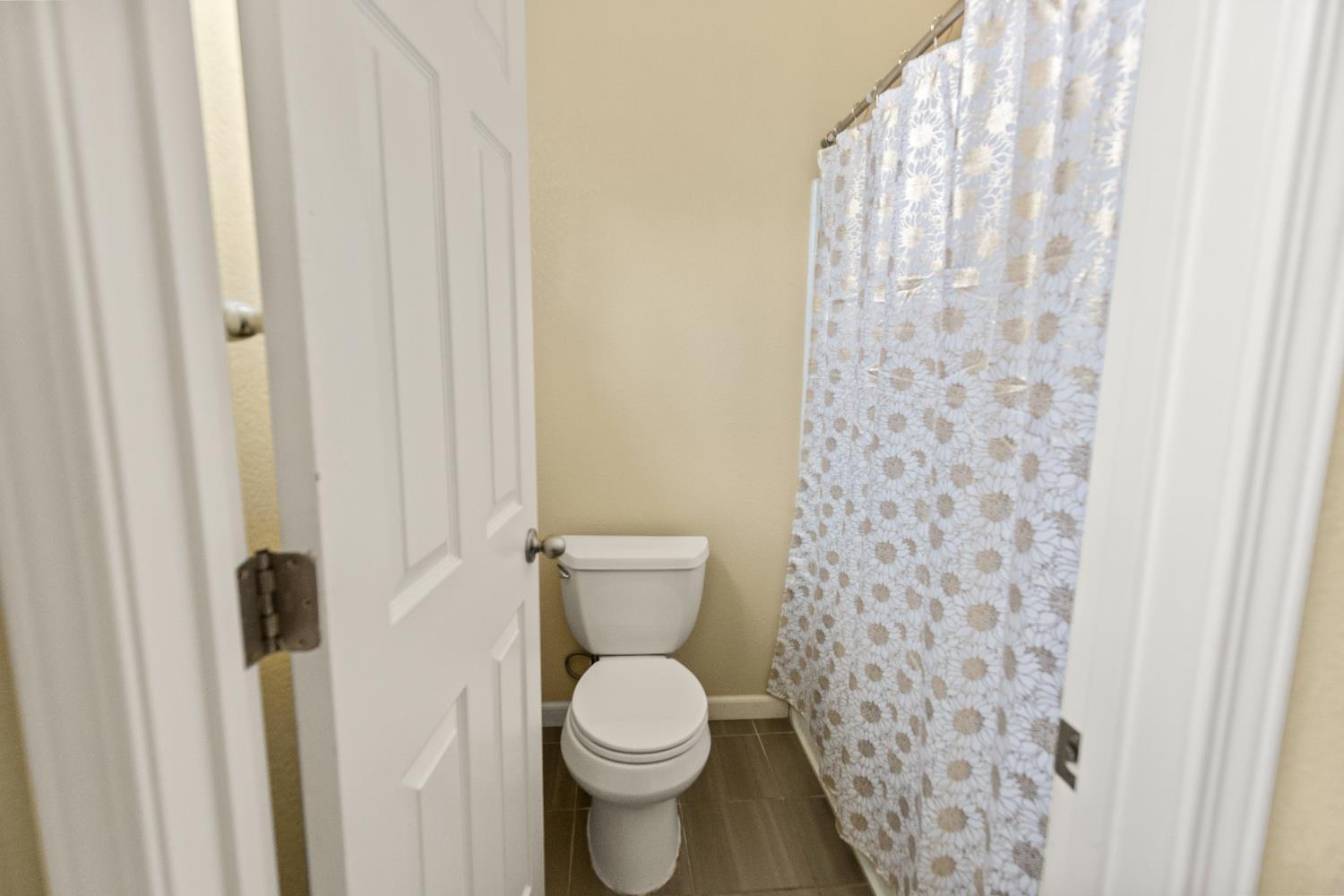 Faxon Drive, Atwater, California image 10