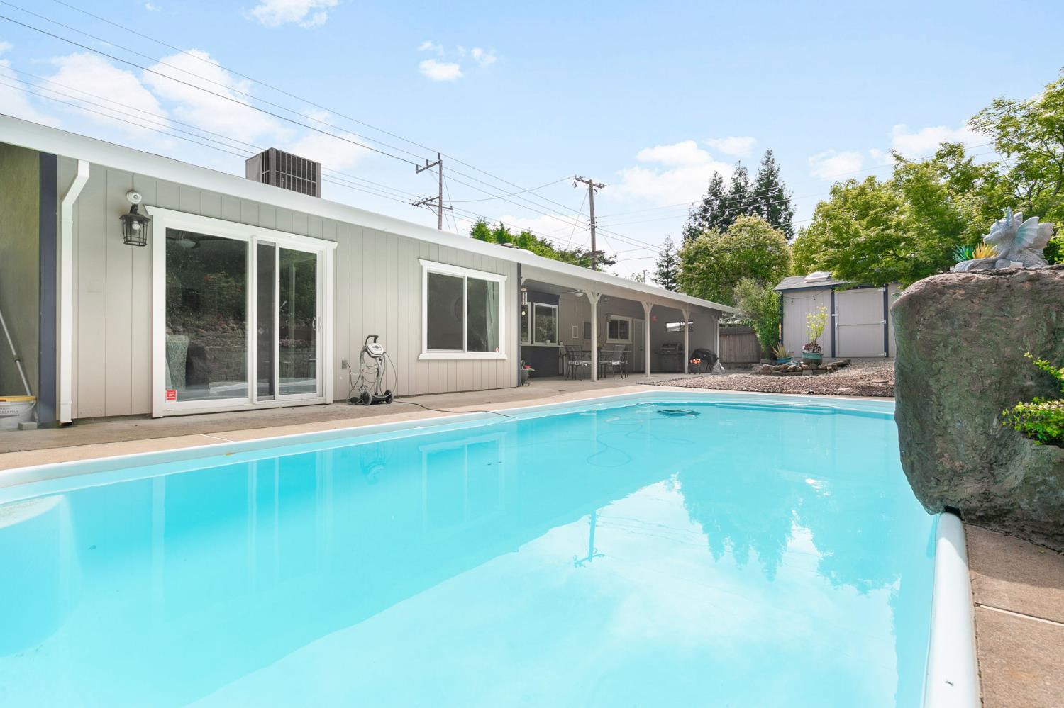 Detail Gallery Image 37 of 46 For 8717 Sunset Ave, Fair Oaks,  CA 95628 - 3 Beds | 2 Baths