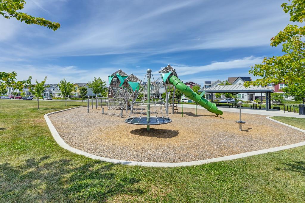 Detail Gallery Image 54 of 62 For 3074 Goldenvue Walk, Sacramento,  CA 95833 - 3 Beds | 2/1 Baths