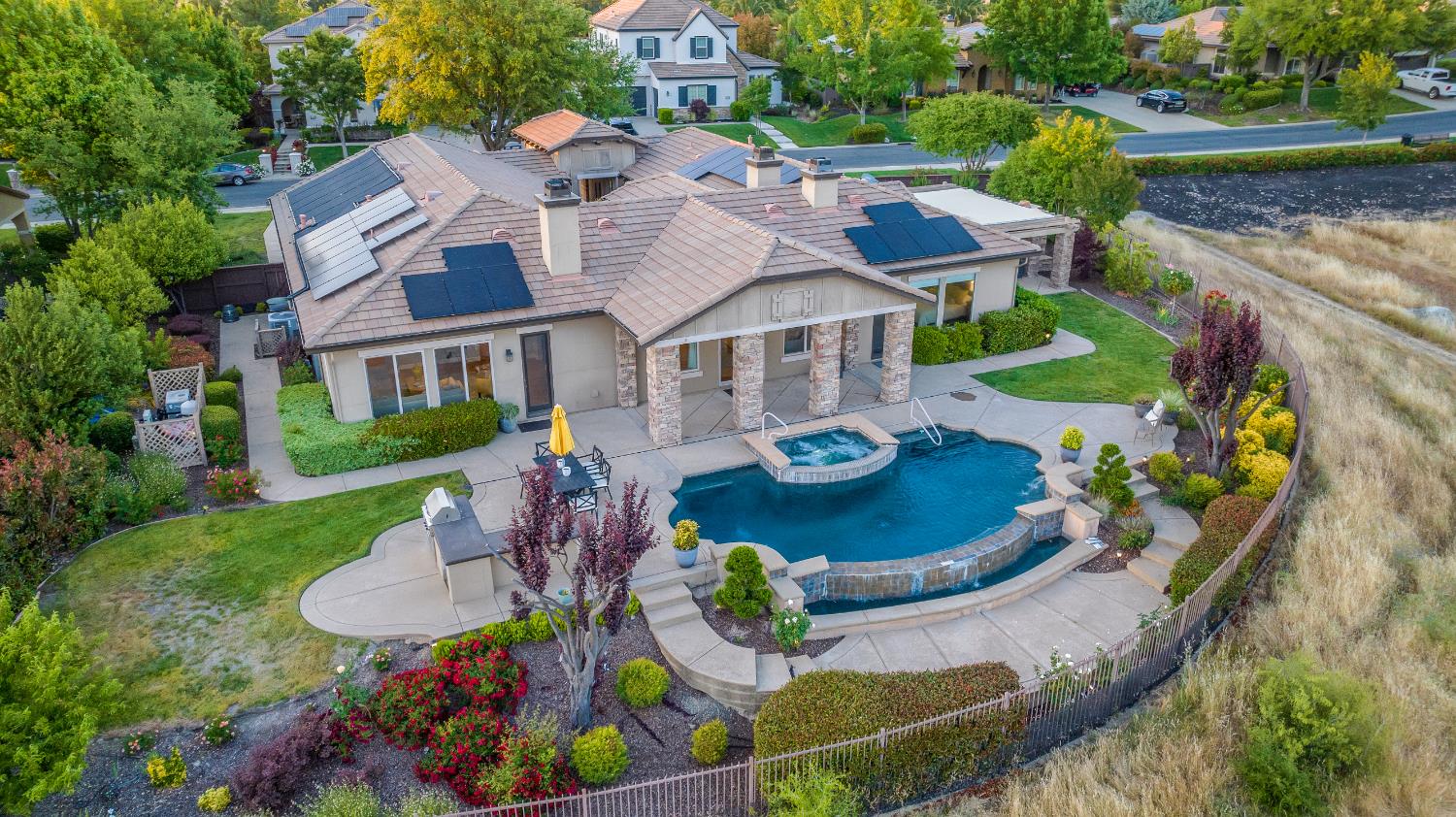Detail Gallery Image 5 of 62 For 3981 Monteverde Dr, Lincoln,  CA 95648 - 4 Beds | 2/2 Baths