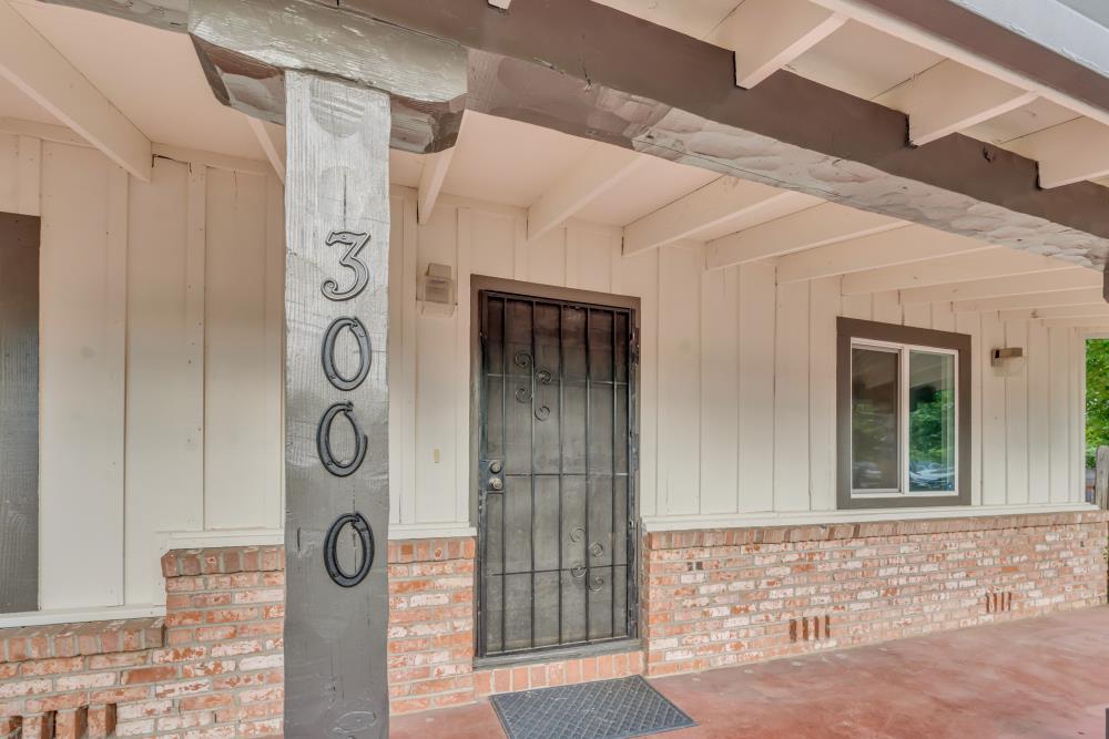 Detail Gallery Image 3 of 56 For 3000 Mission Ave, Carmichael,  CA 95608 - 3 Beds | 2 Baths