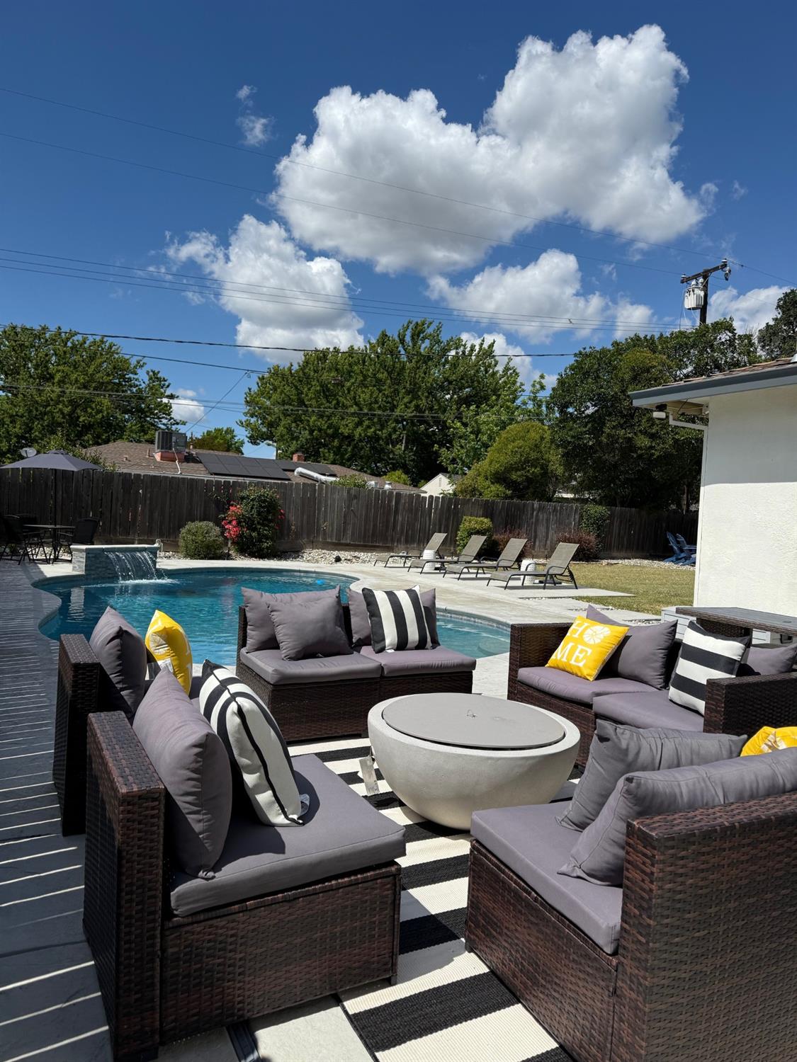 Detail Gallery Image 34 of 34 For 217 E Mayfair Ave, Stockton,  CA 95207 - 3 Beds | 2 Baths