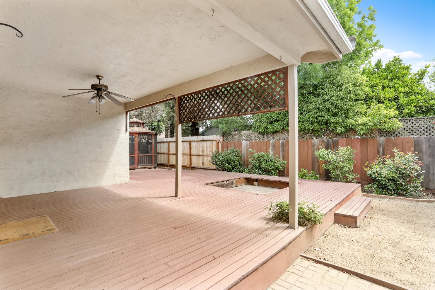 Detail Gallery Image 27 of 38 For 678 Emerald Pl, Manteca,  CA 95336 - 3 Beds | 2 Baths