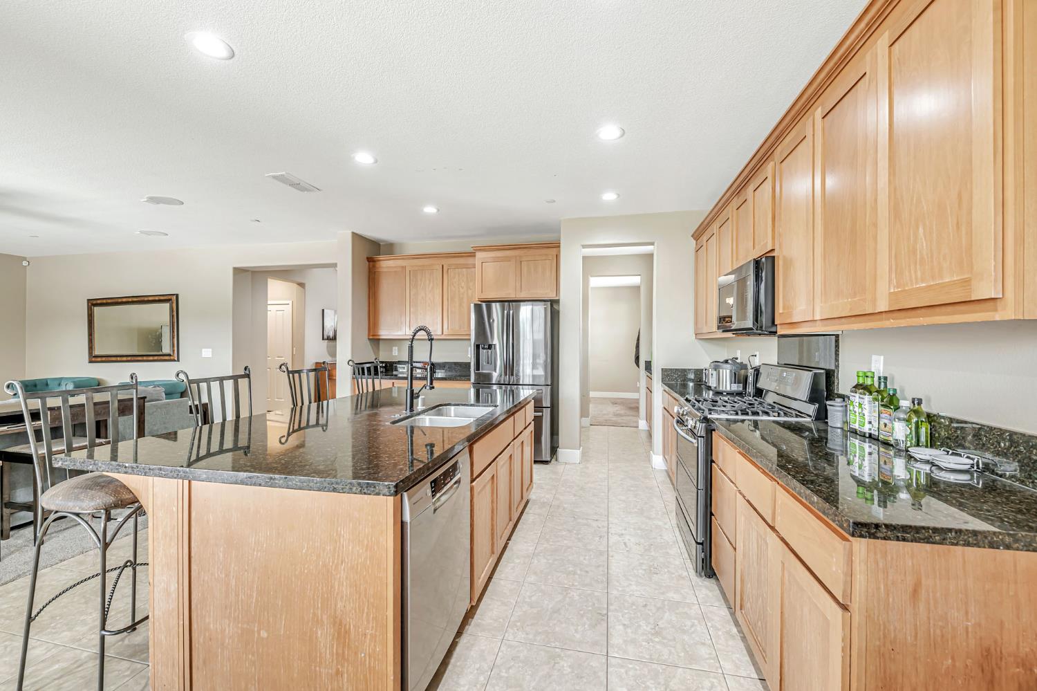 Detail Gallery Image 19 of 80 For 1162 Maugham Dr, Galt,  CA 95632 - 4 Beds | 3 Baths