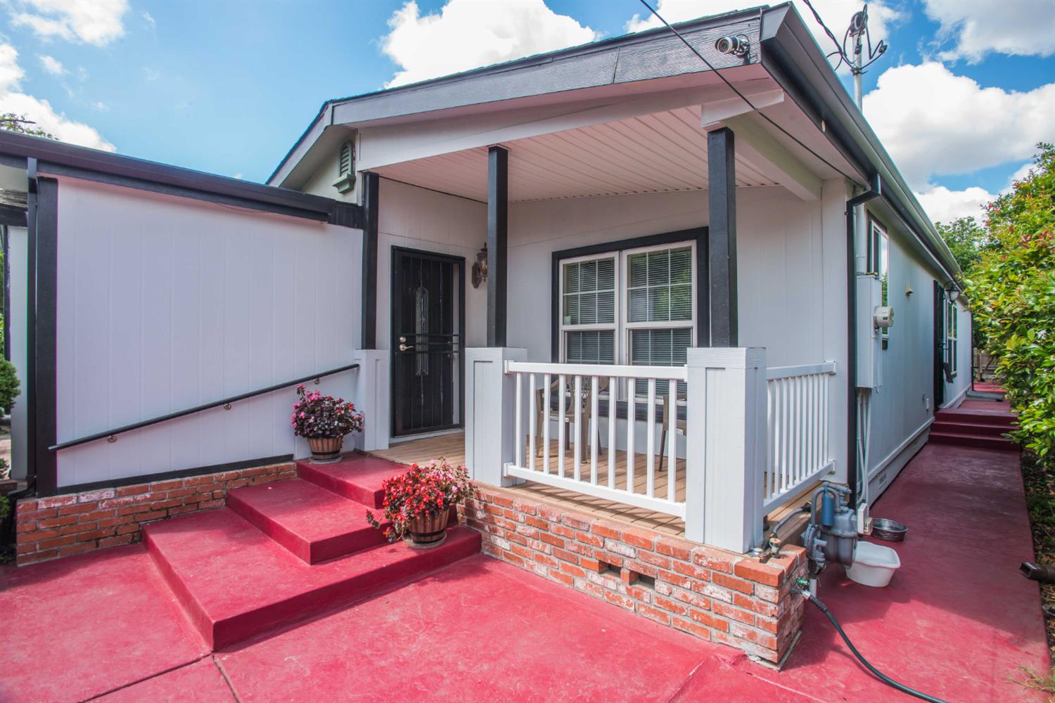 Detail Gallery Image 15 of 59 For 6946 27th St, Sacramento,  CA 95822 - 3 Beds | 2 Baths