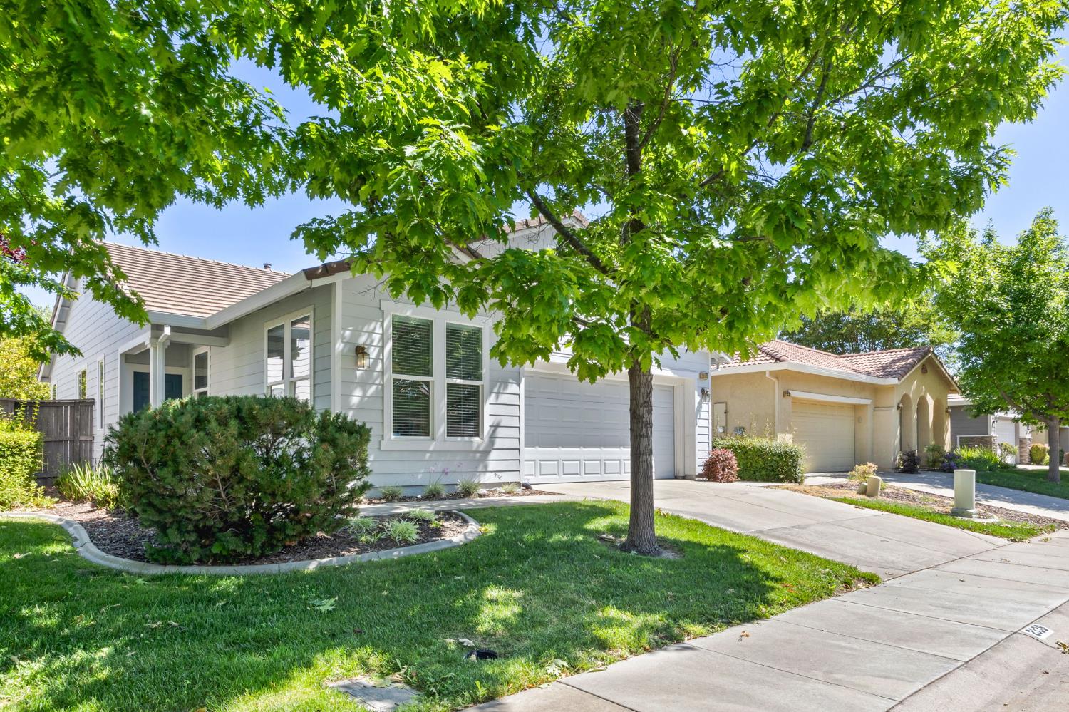 Detail Gallery Image 5 of 66 For 2339 Ryedale Ln, Sacramento,  CA 95835 - 2 Beds | 2 Baths