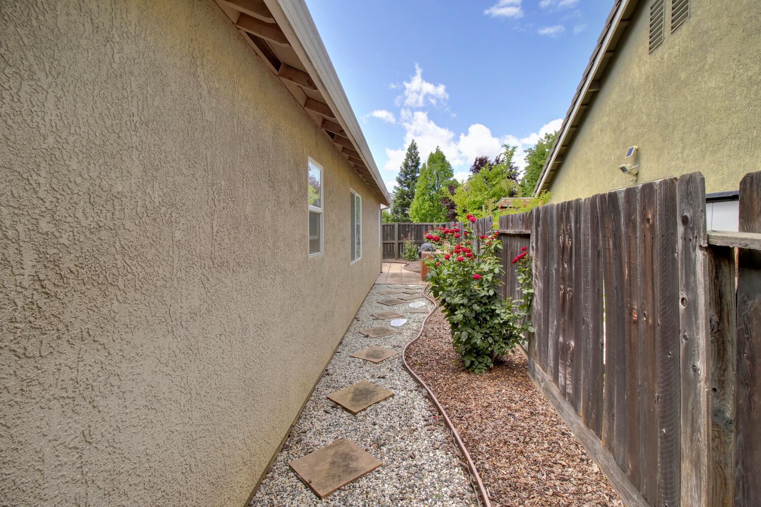 Detail Gallery Image 25 of 28 For 2385 Roualt St, Davis,  CA 95618 - 3 Beds | 2 Baths