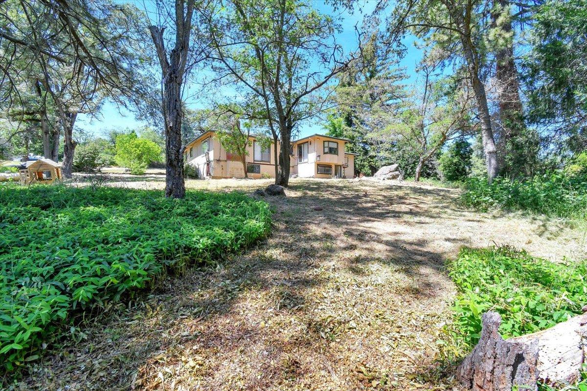 Detail Gallery Image 11 of 92 For 17657 Crest Rd, Grass Valley,  CA 95949 - 3 Beds | 2 Baths