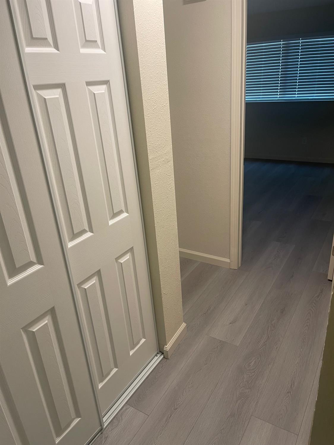 Detail Gallery Image 5 of 11 For 4566 Bomark Way, Sacramento,  CA 95842 - – Beds | – Baths