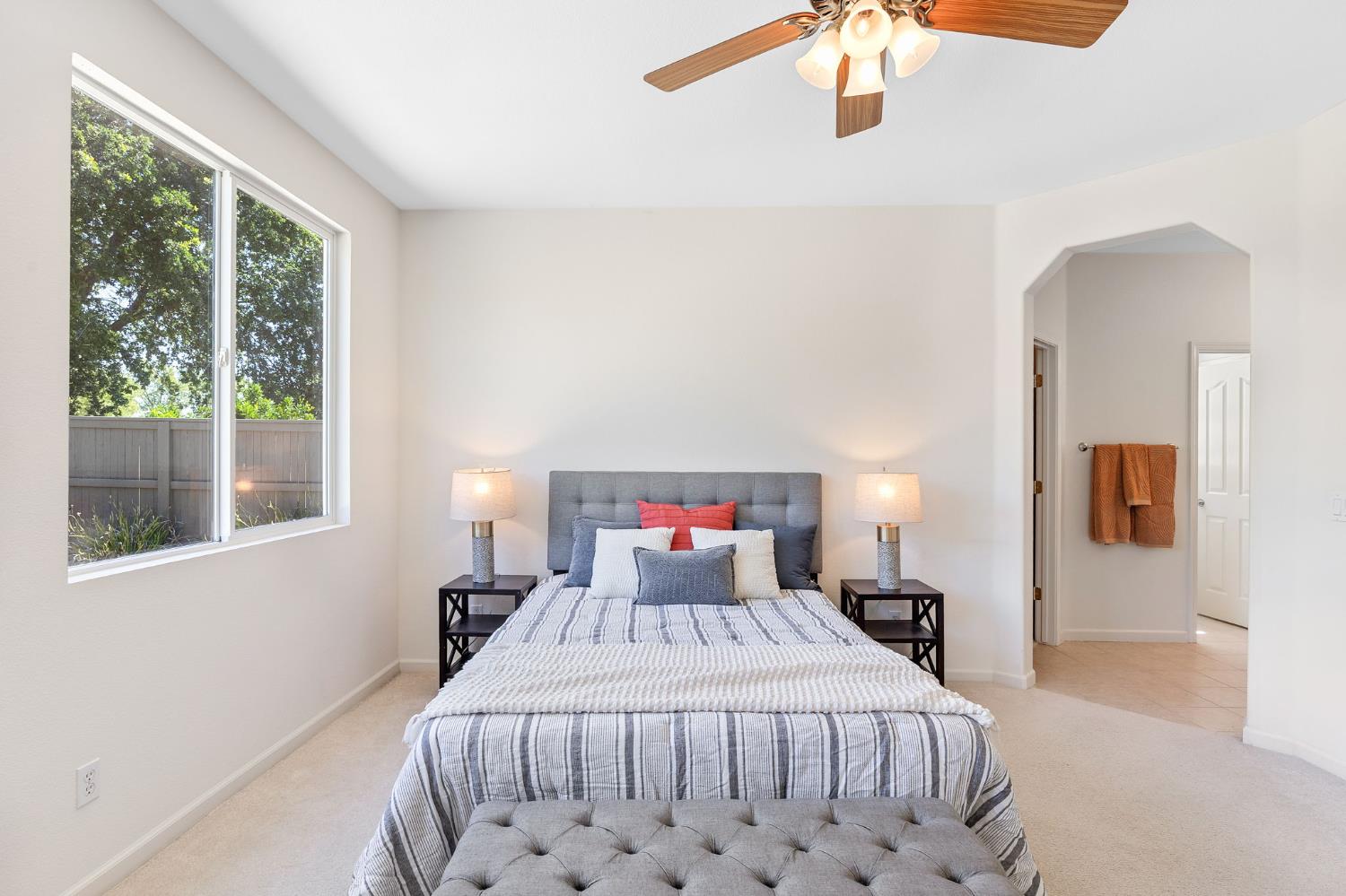 Detail Gallery Image 33 of 66 For 2339 Ryedale Ln, Sacramento,  CA 95835 - 2 Beds | 2 Baths