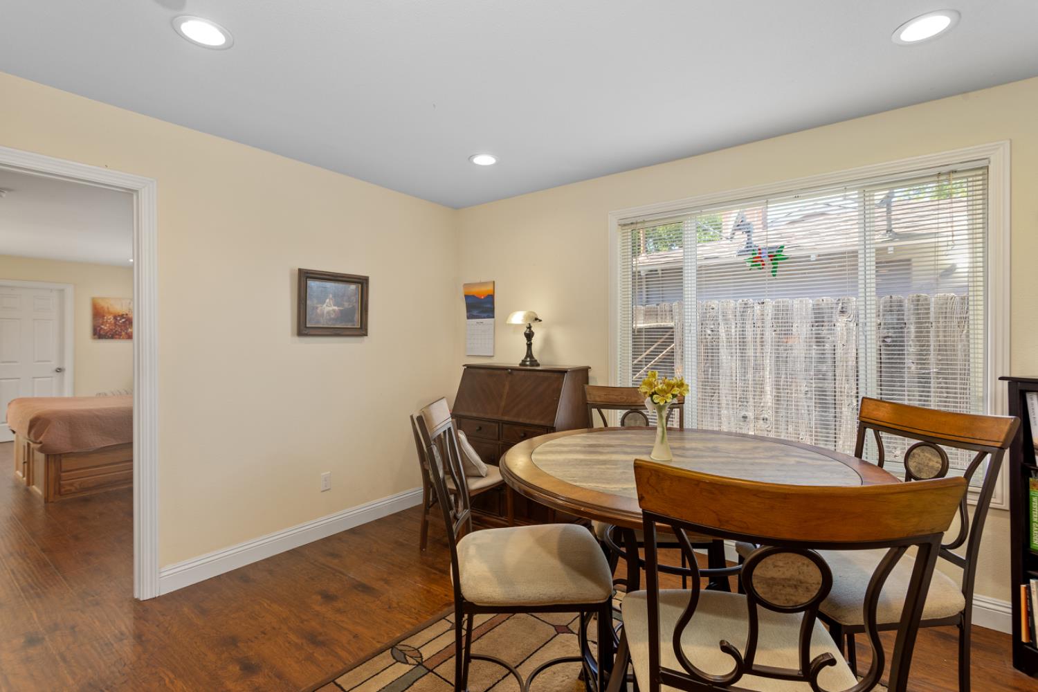 Detail Gallery Image 11 of 29 For 3136 Chelsea Rd, Sacramento,  CA 95864 - 4 Beds | 2 Baths