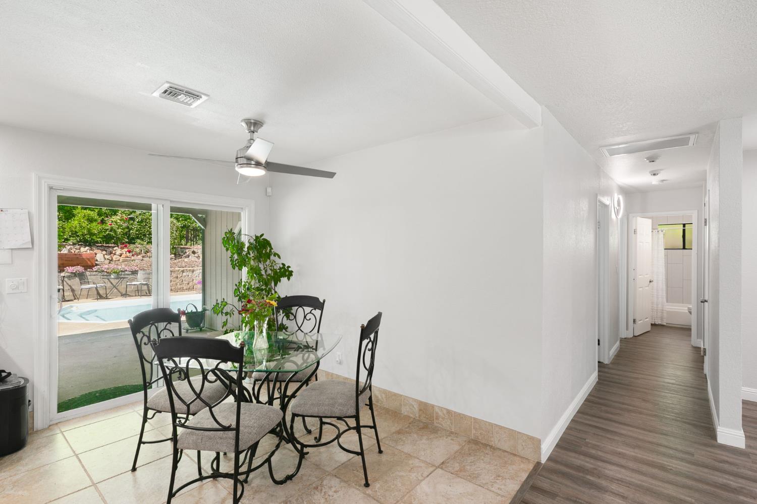 Detail Gallery Image 15 of 46 For 8717 Sunset Ave, Fair Oaks,  CA 95628 - 3 Beds | 2 Baths