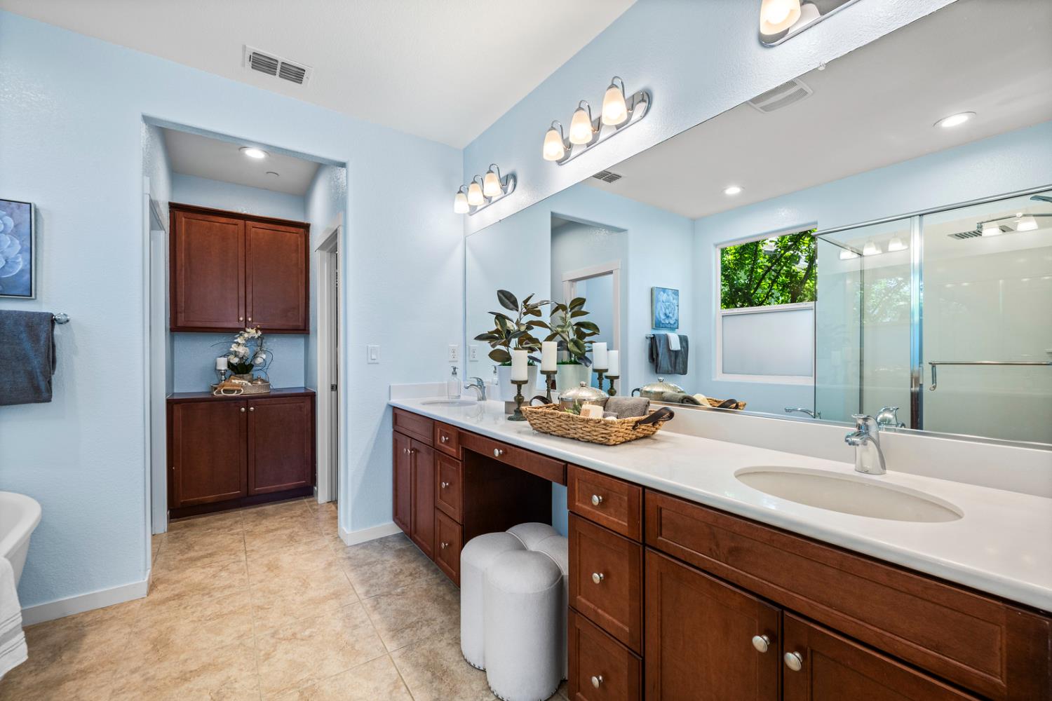 Holden Drive, Rocklin, California image 15