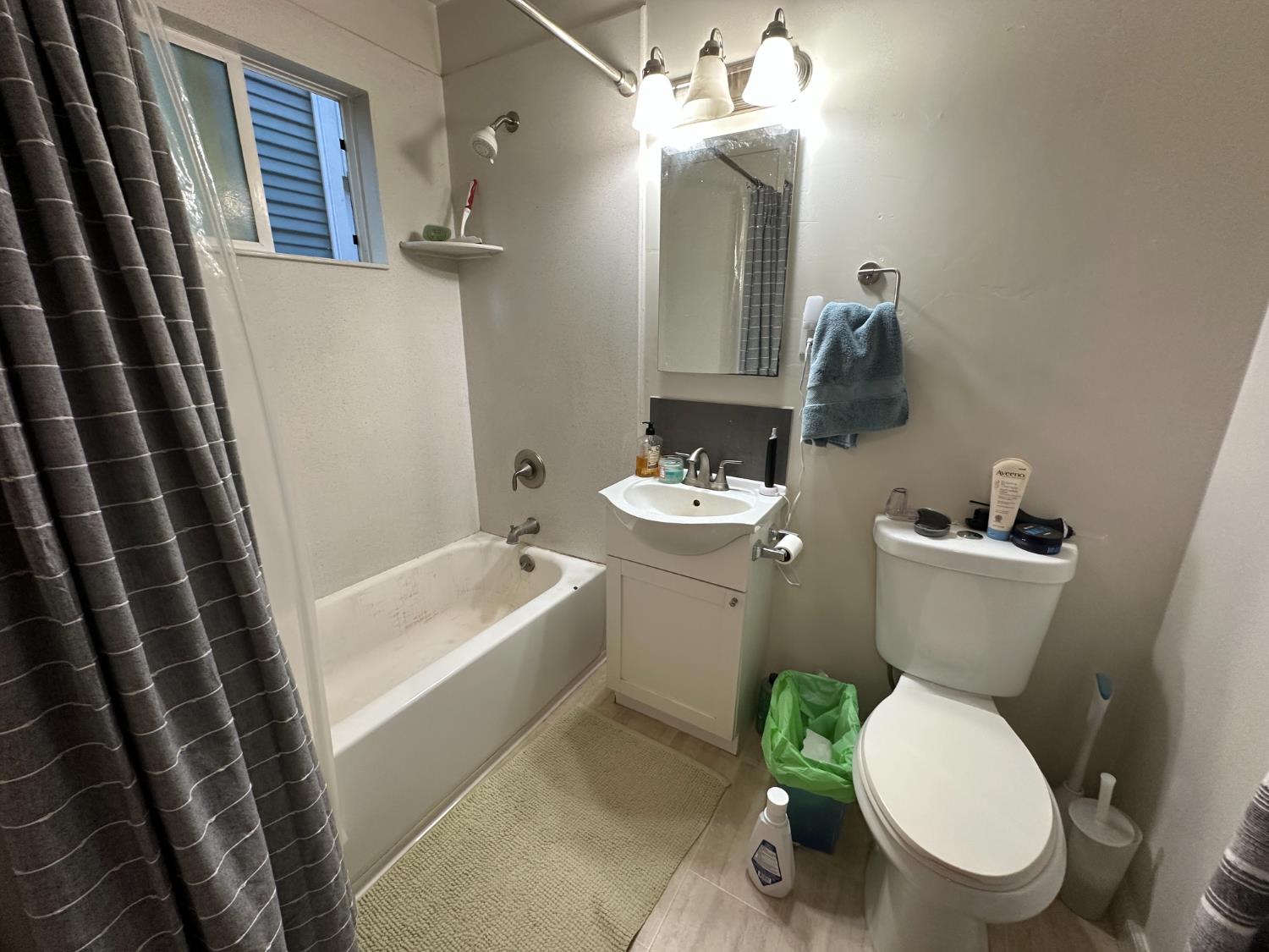 Detail Gallery Image 54 of 70 For 2124 H St, Sacramento,  CA 95816 - – Beds | – Baths